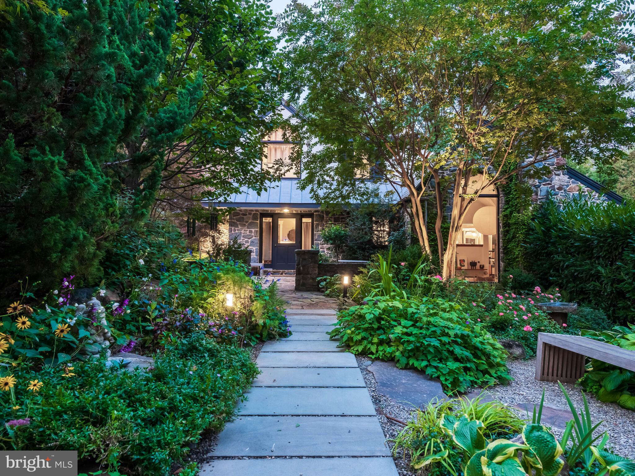RADNOR HUNT - Residential