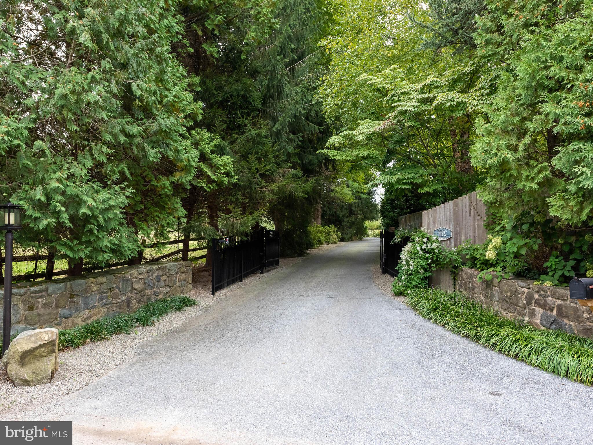 RADNOR HUNT - Residential