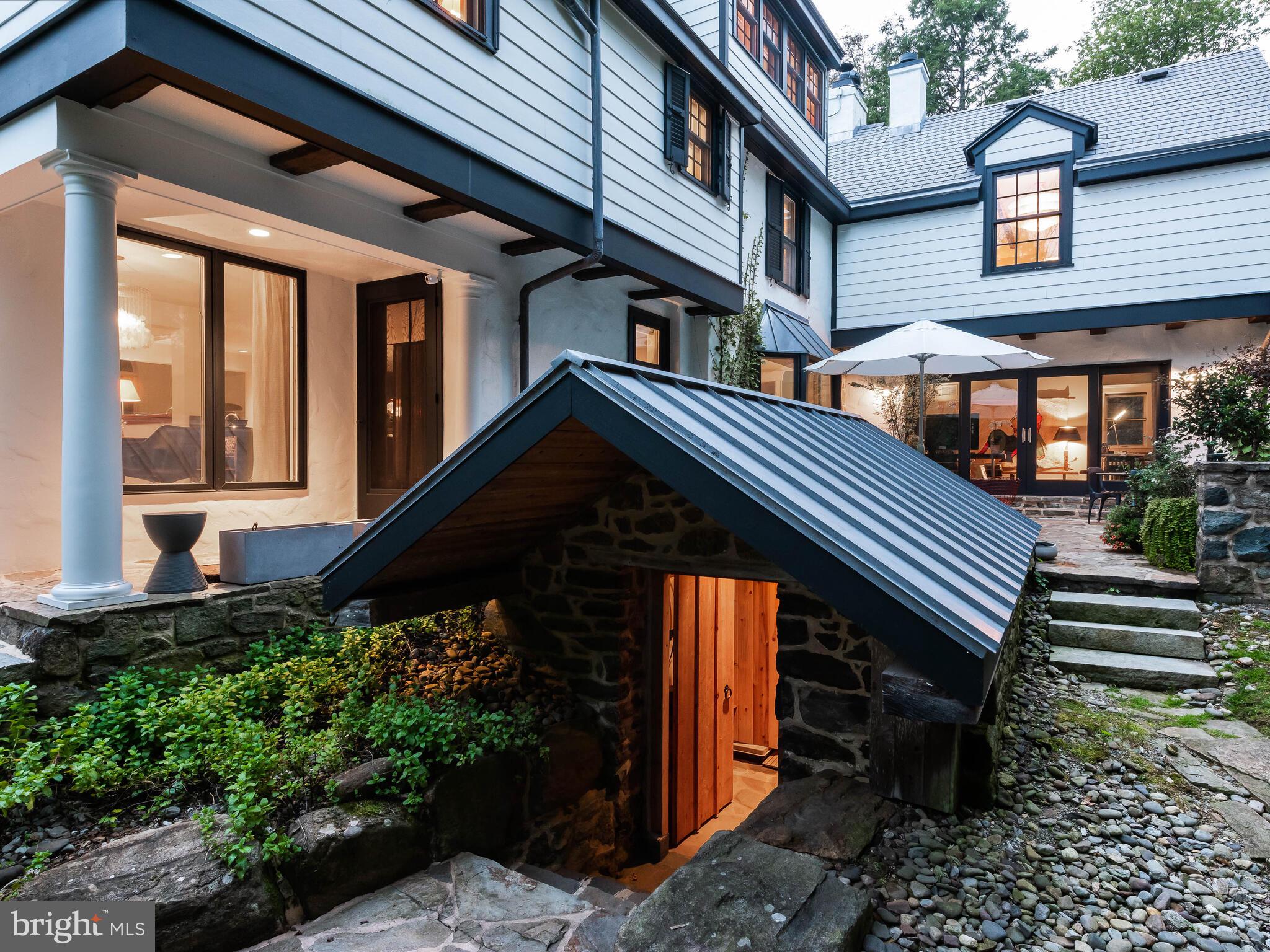 RADNOR HUNT - Residential