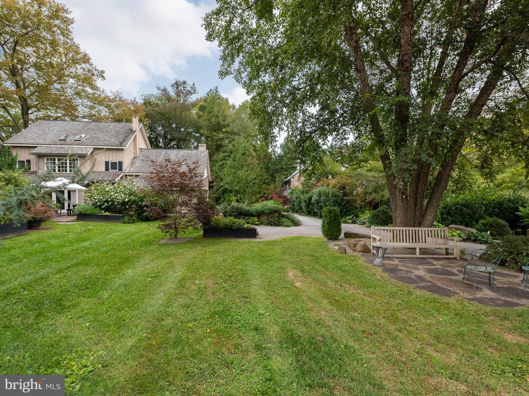 RADNOR HUNT - Residential