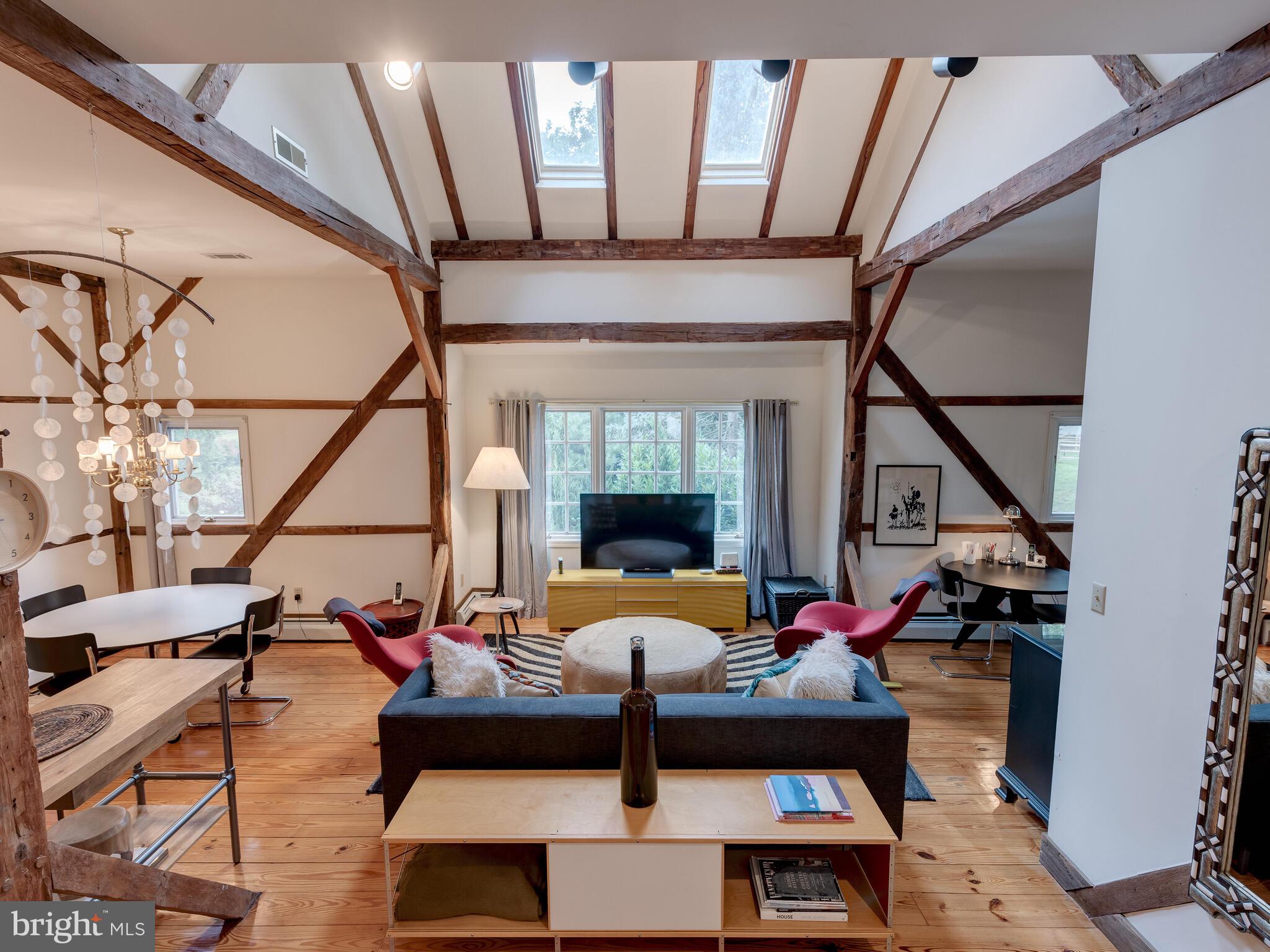 RADNOR HUNT - Residential