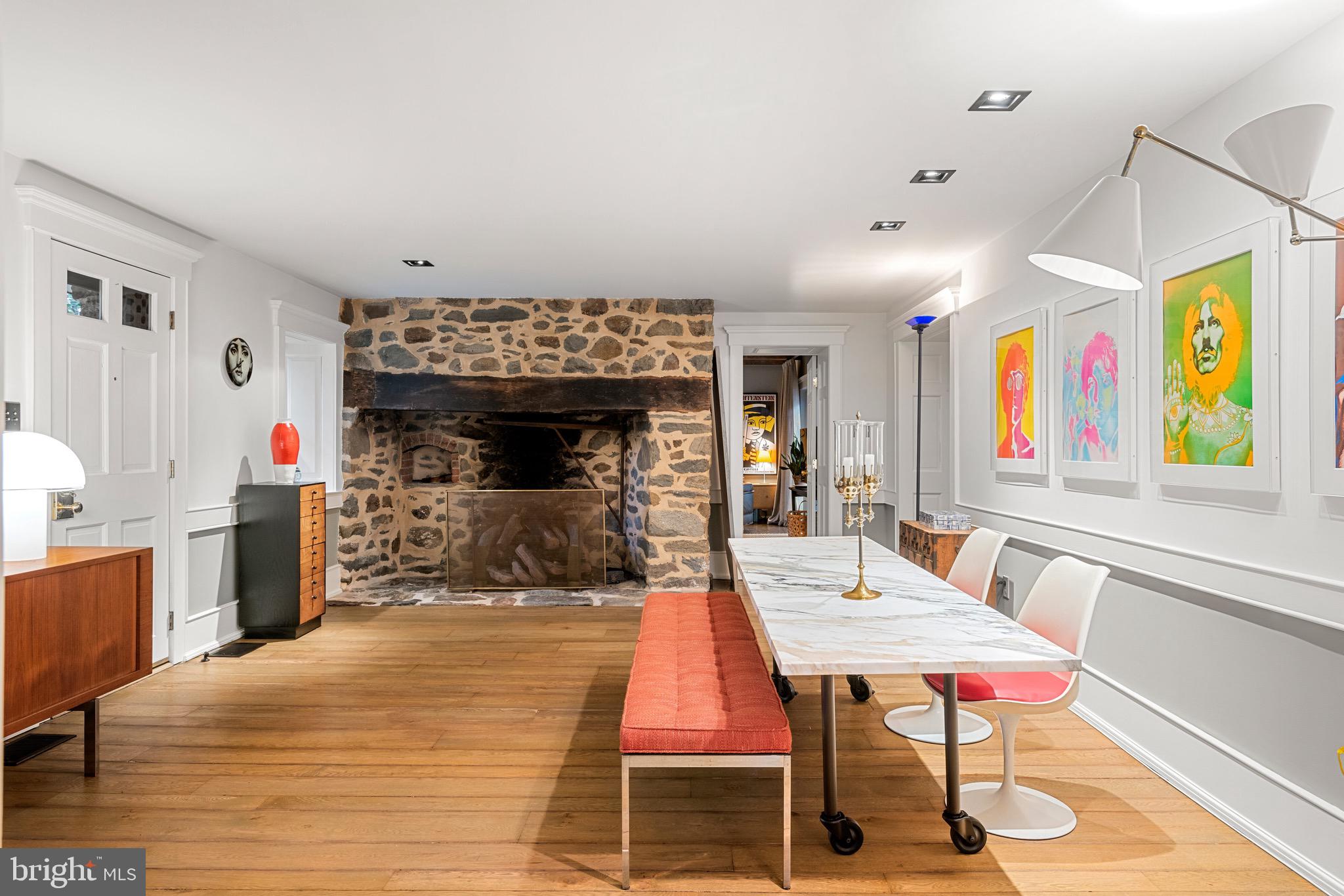 RADNOR HUNT - Residential