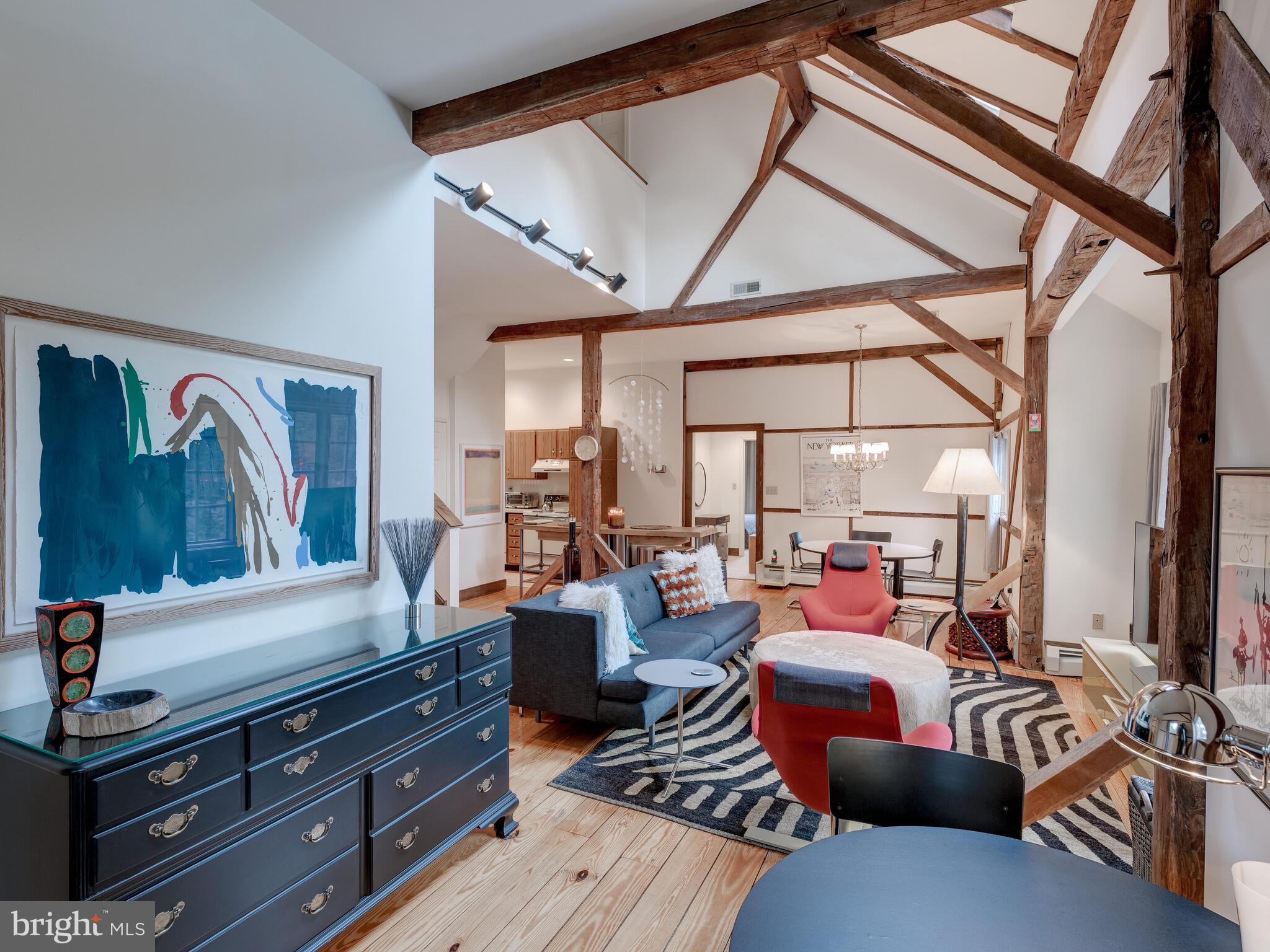 RADNOR HUNT - Residential