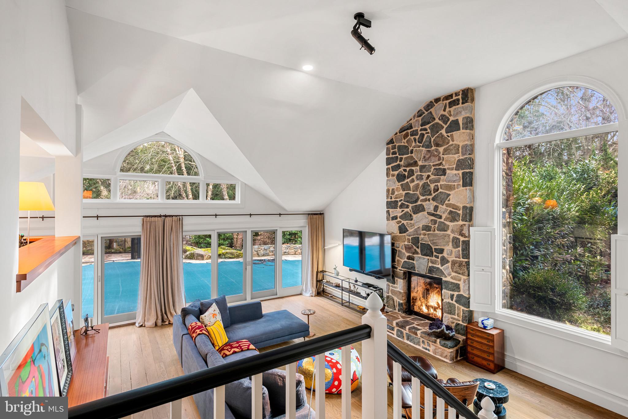 RADNOR HUNT - Residential