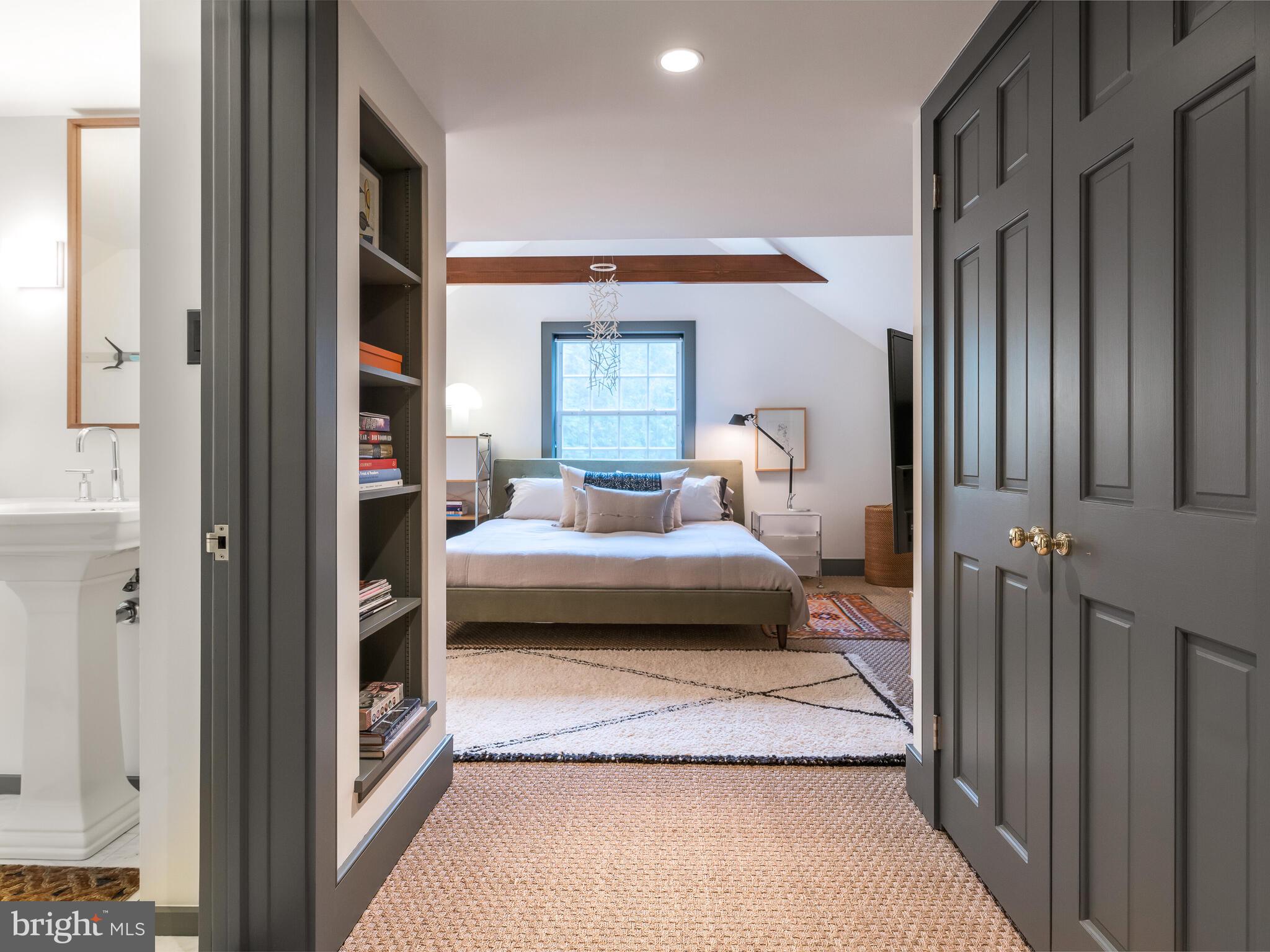 RADNOR HUNT - Residential