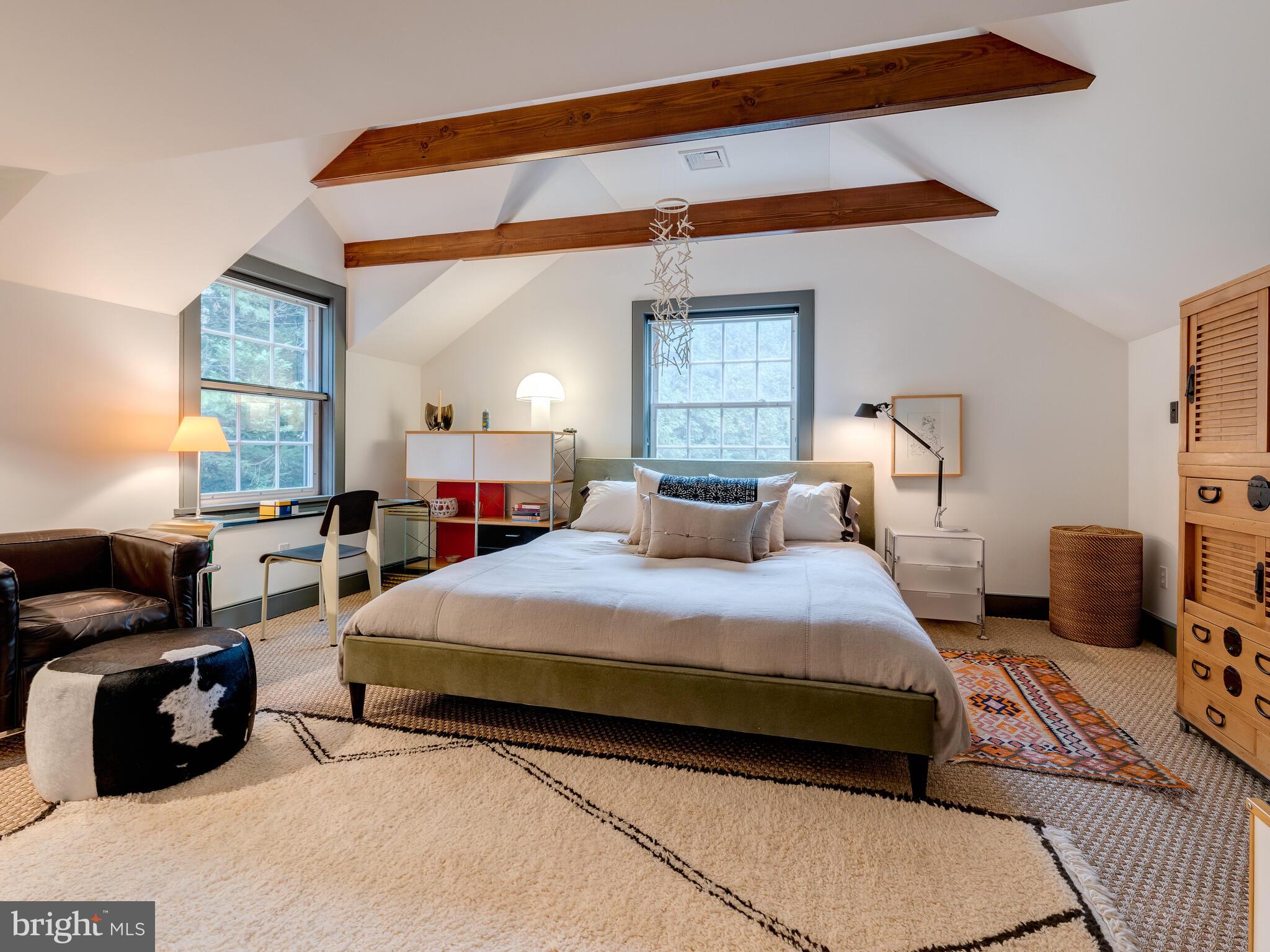 RADNOR HUNT - Residential