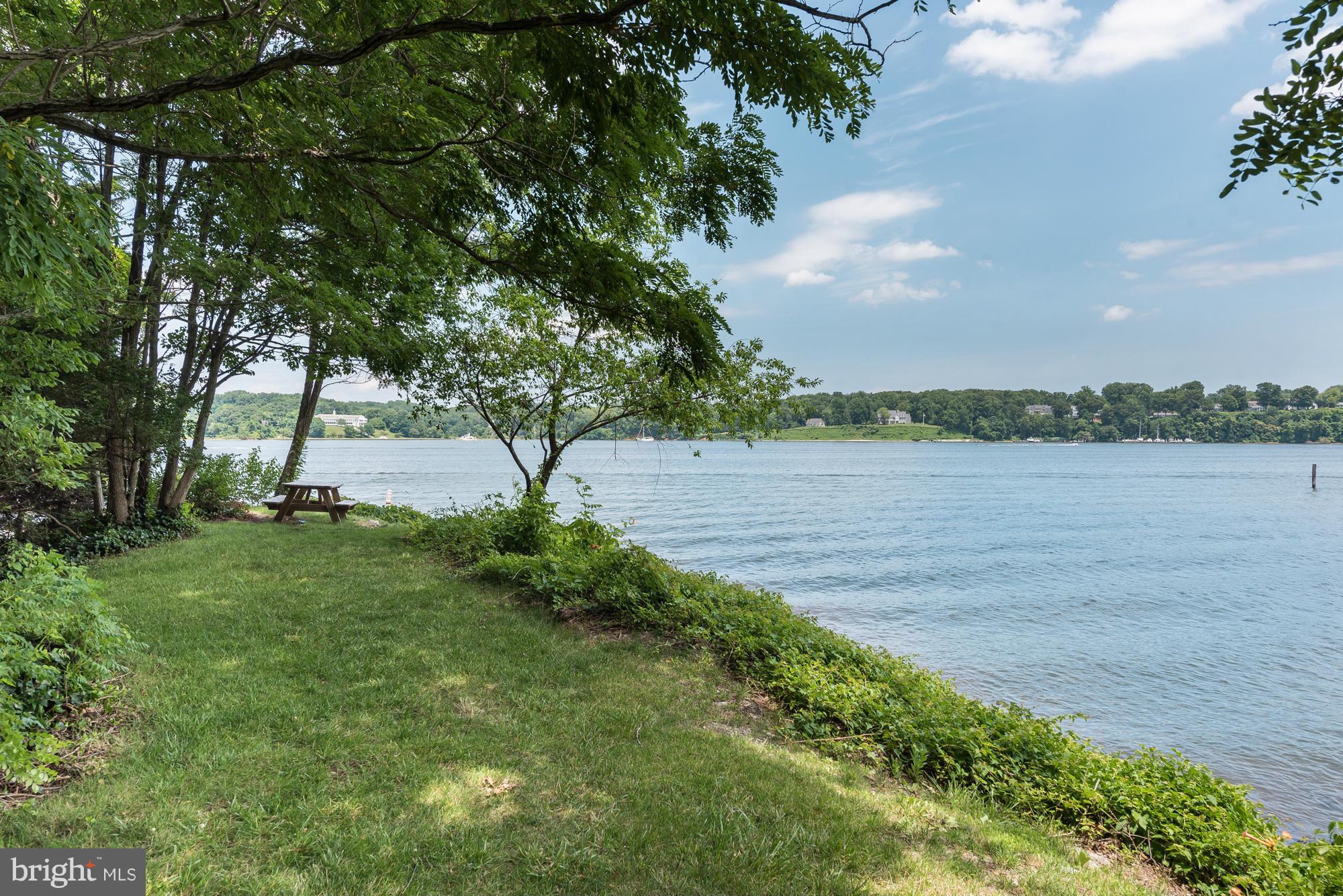 WARDOUR - Residential