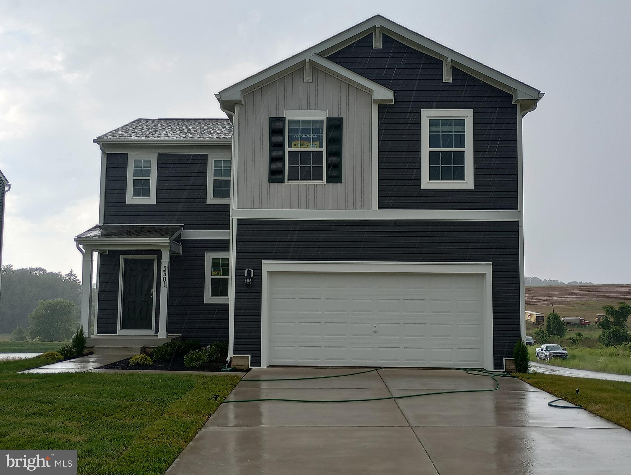 The Deerfield by D.R. Horton is a new construction home plan featuring 1,906 square feet of living space, 4 bedrooms, 2.5 baths and a 2-car garage. The Deerfield is everything you’re looking for, without compromise! The foyer of the home opens up into a spacious, bright great room. This open concept space flows into the casual dining area and then the kitchen. The kitchen features plenty of counter space, walk-in pantry and a large, modern island. The upstairs highlights a roomy owner’s suite with a large walk-in closet and private bath. There are three additional bedrooms all with plenty of closet space, a hall bath and the second floor laundry room, which simplifies an everyday chore! Schedule your appointment and meet at sales office 82 Knobby Hook Hanover Pa 17331! Ask about our incentives with preferred lender!
Pictures are not of actual house similar model
