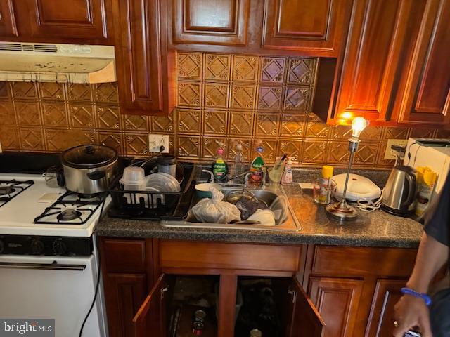 POINT BREEZE - Residential Income