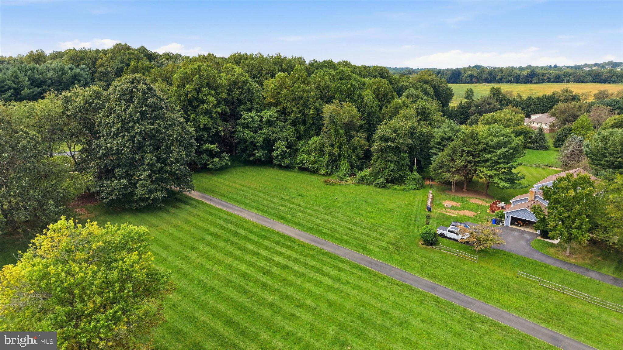 25204 WOODFIELD SCHOOL ROAD