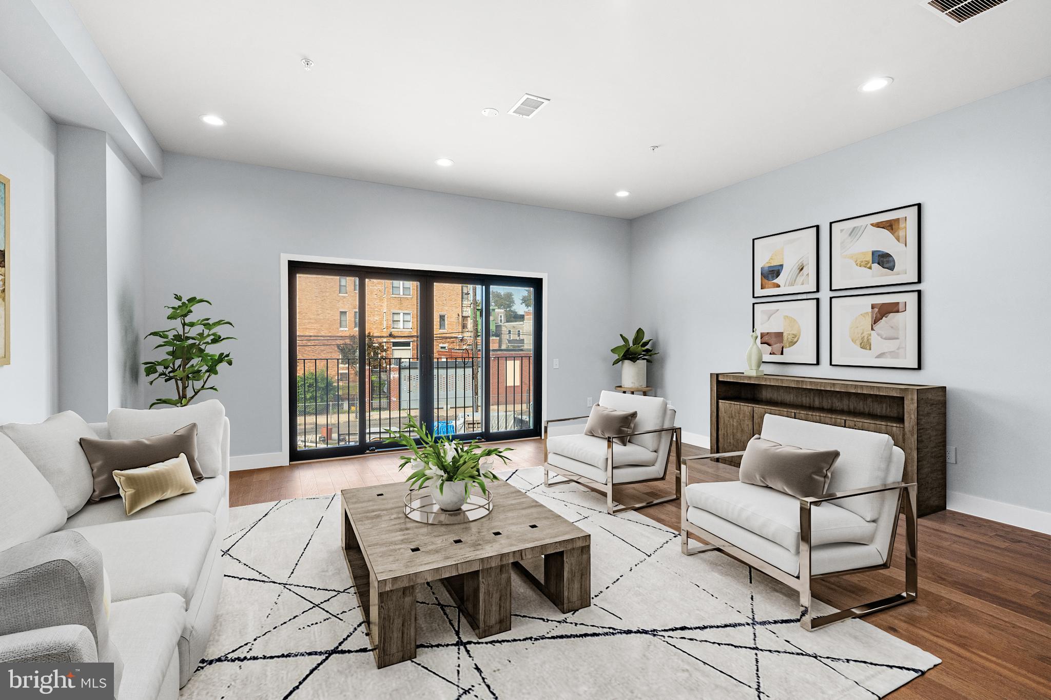 STRAWBERRY MANSION - Residential