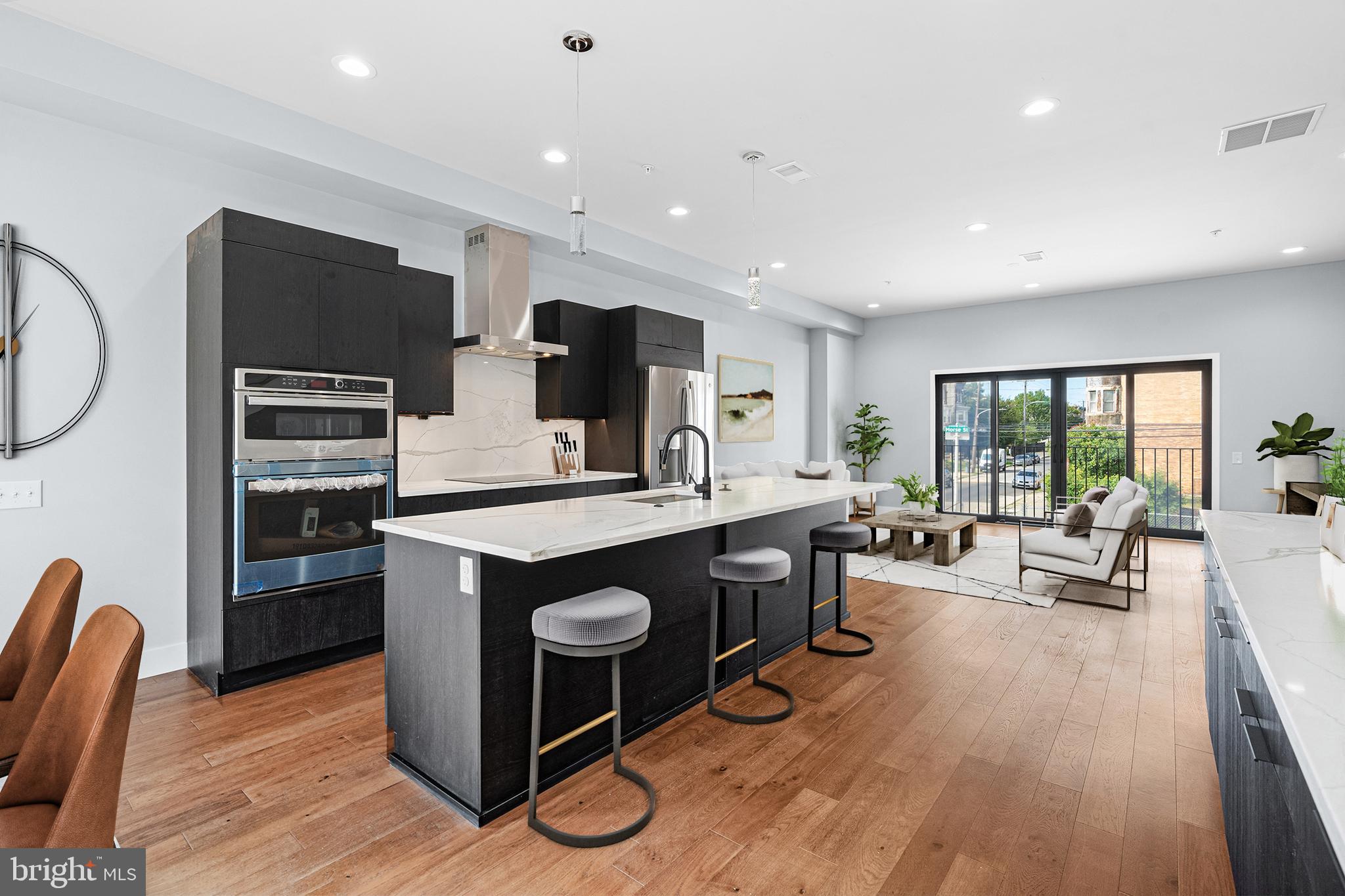 STRAWBERRY MANSION - Residential