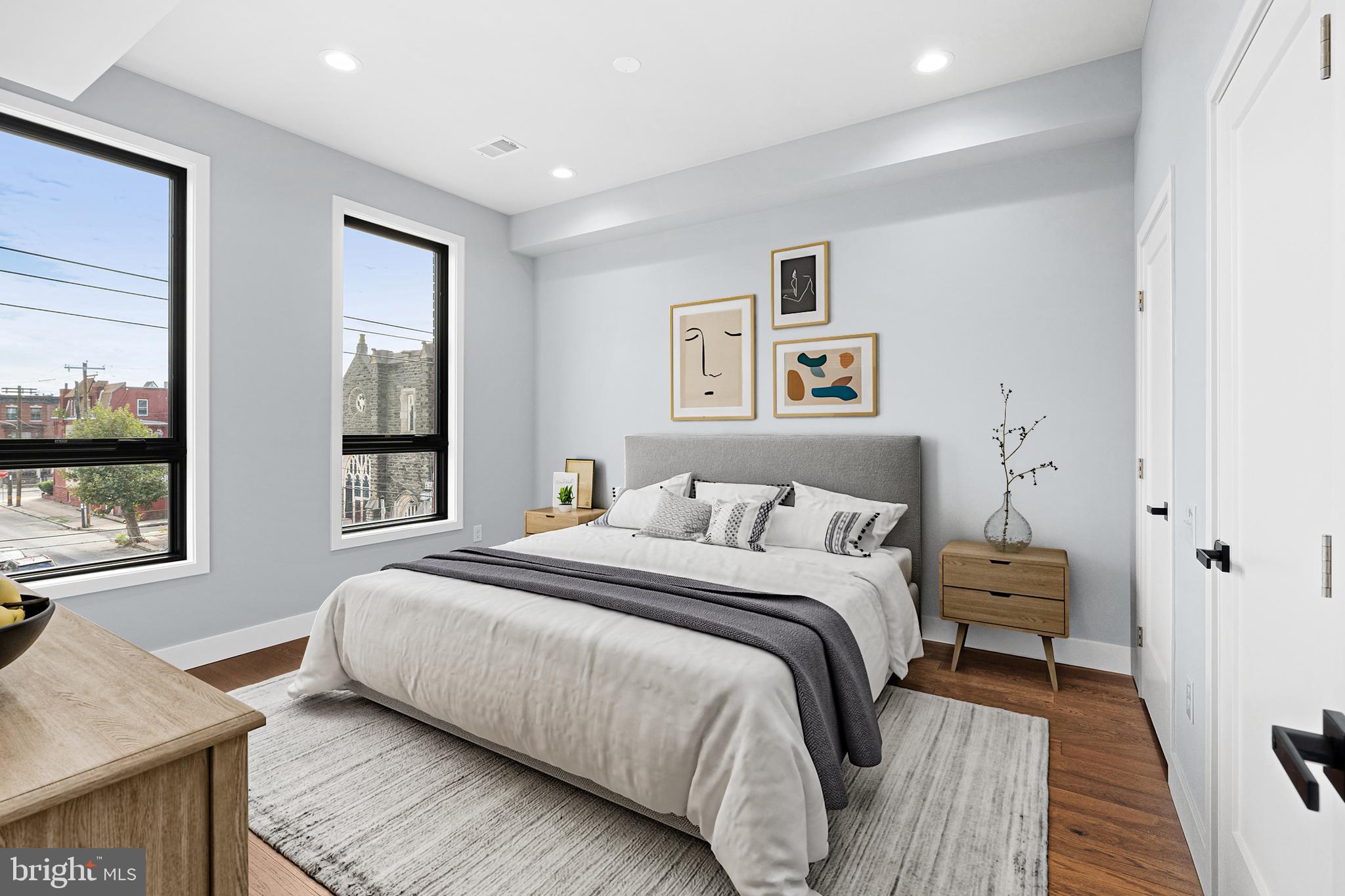 STRAWBERRY MANSION - Residential