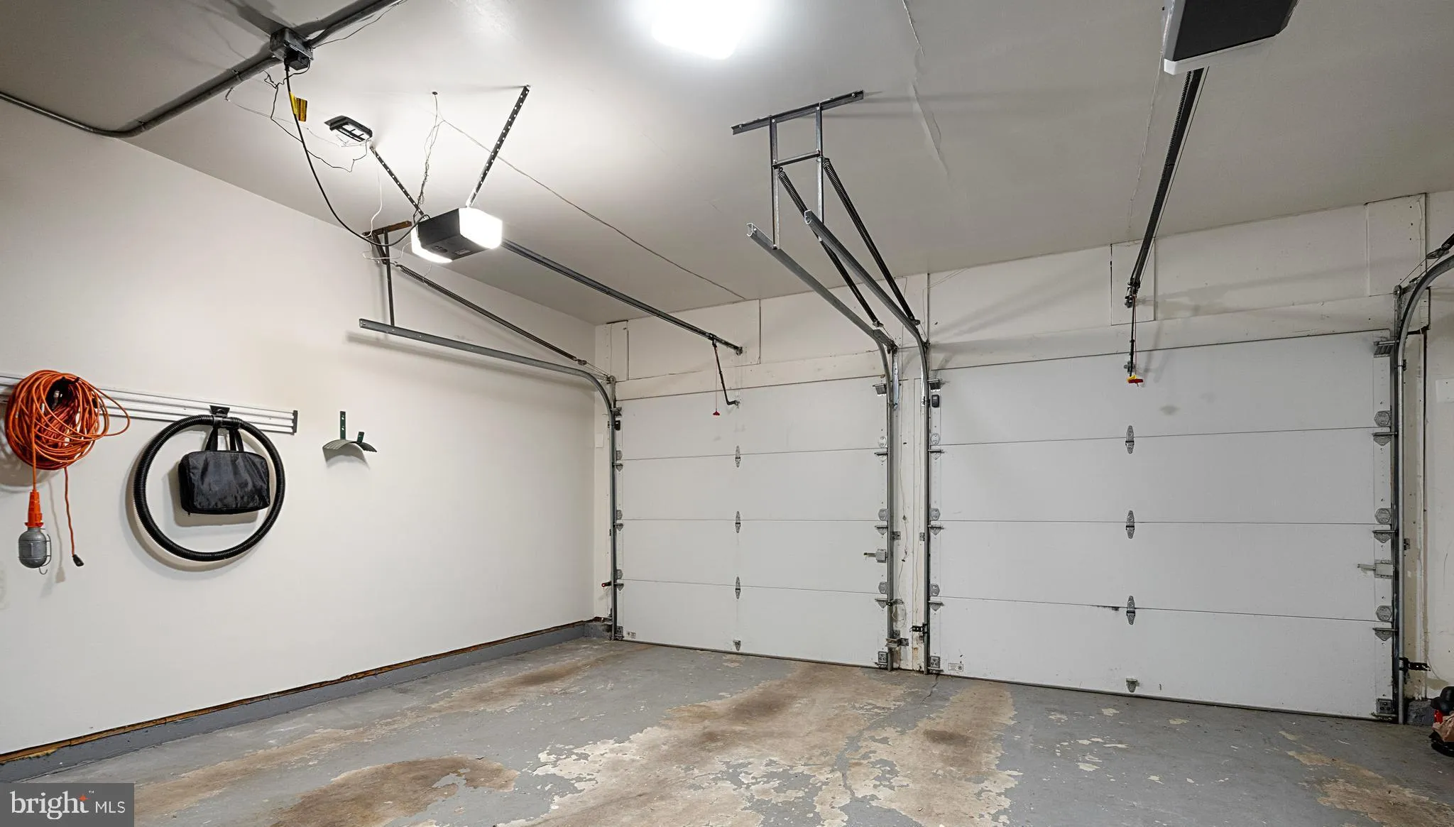 Burke, Virginia 22015, United States, 4 Bedrooms Bedrooms, ,3 BathroomsBathrooms,Residential,Contingent,130459