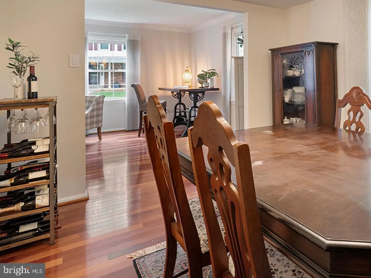 Burke, Virginia 22015, United States, 4 Bedrooms Bedrooms, ,3 BathroomsBathrooms,Residential,Contingent,130459