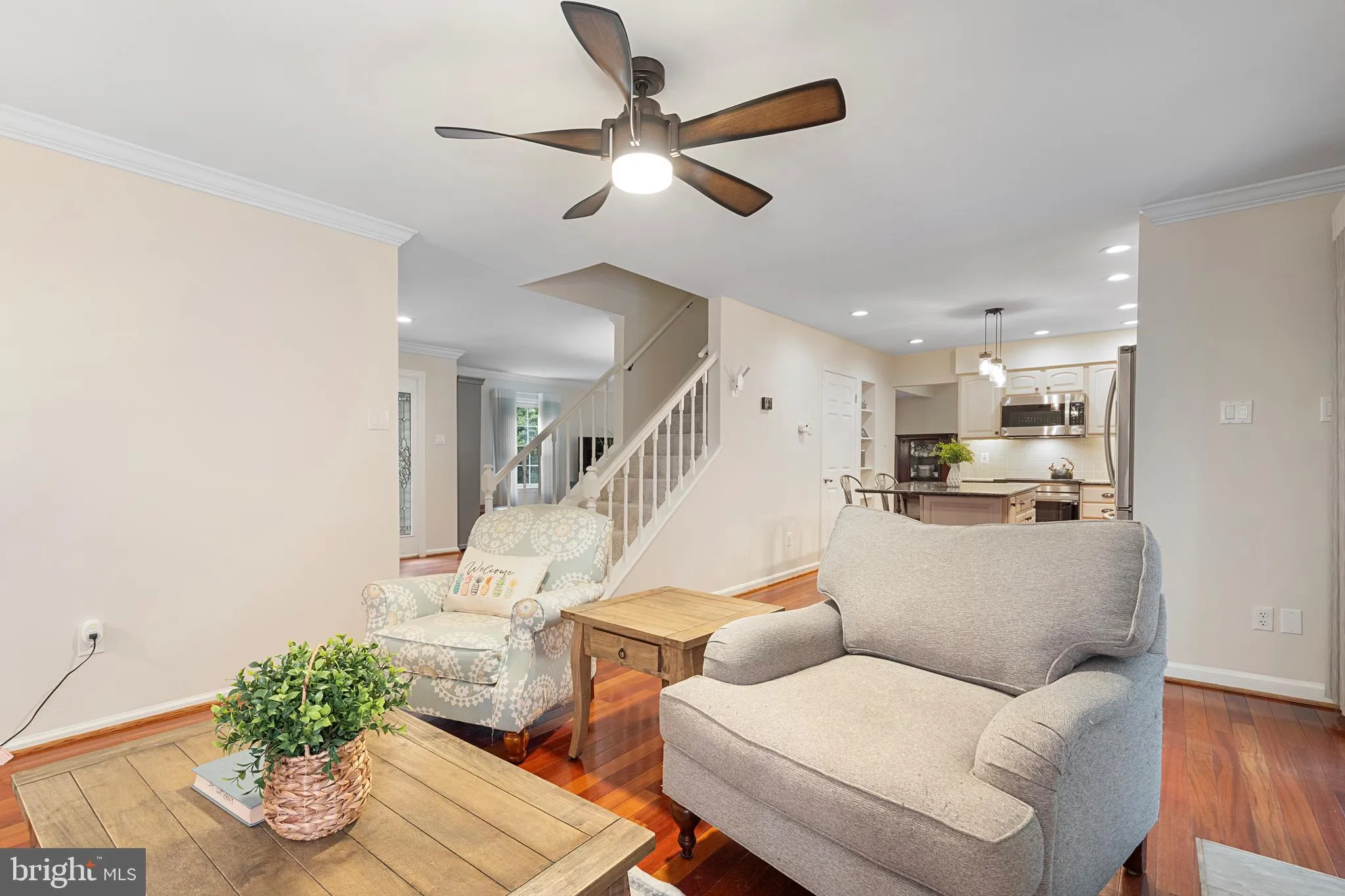 Burke, Virginia 22015, United States, 4 Bedrooms Bedrooms, ,3 BathroomsBathrooms,Residential,Contingent,130459