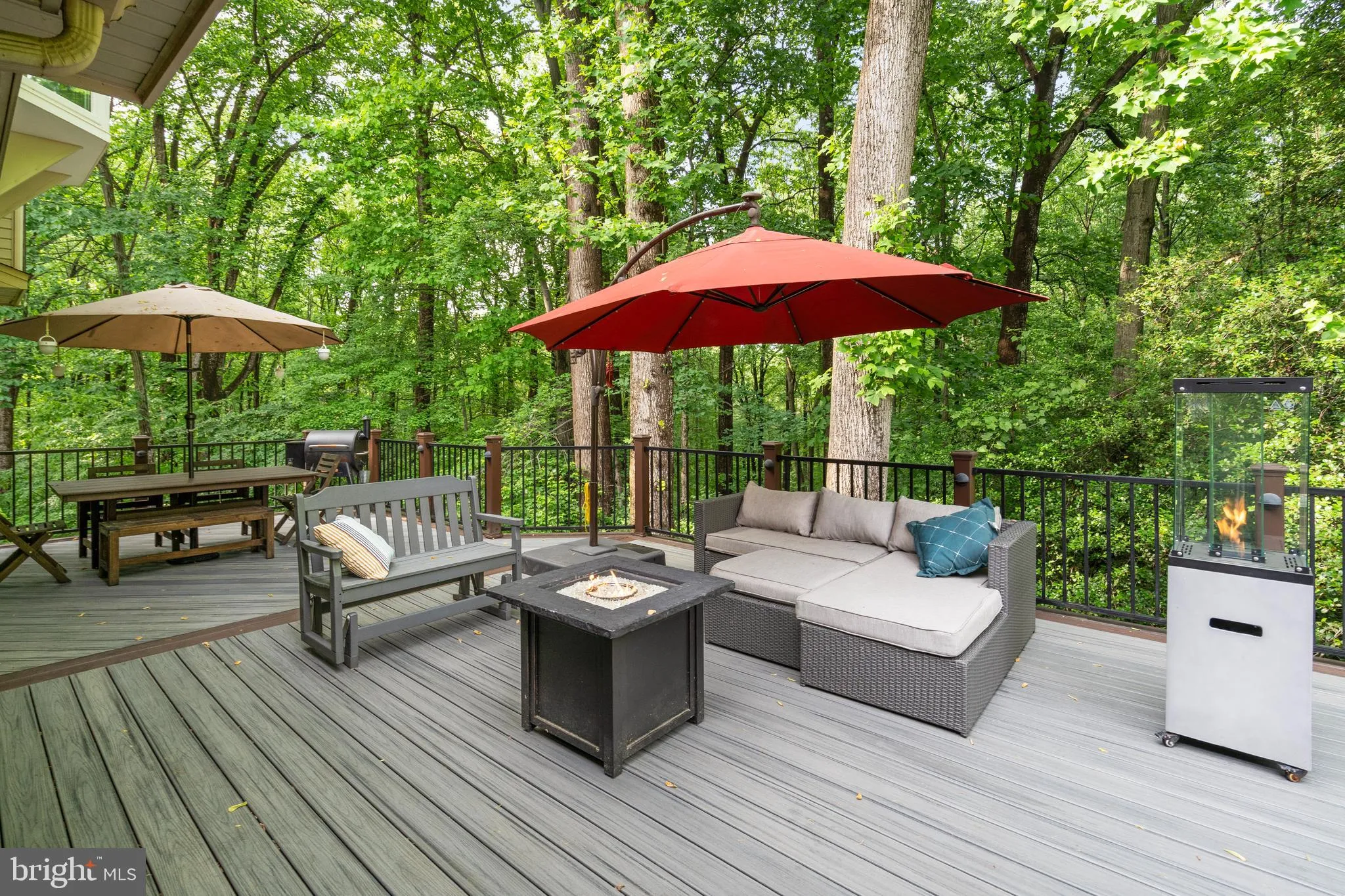 Burke, Virginia 22015, United States, 4 Bedrooms Bedrooms, ,3 BathroomsBathrooms,Residential,Contingent,130459