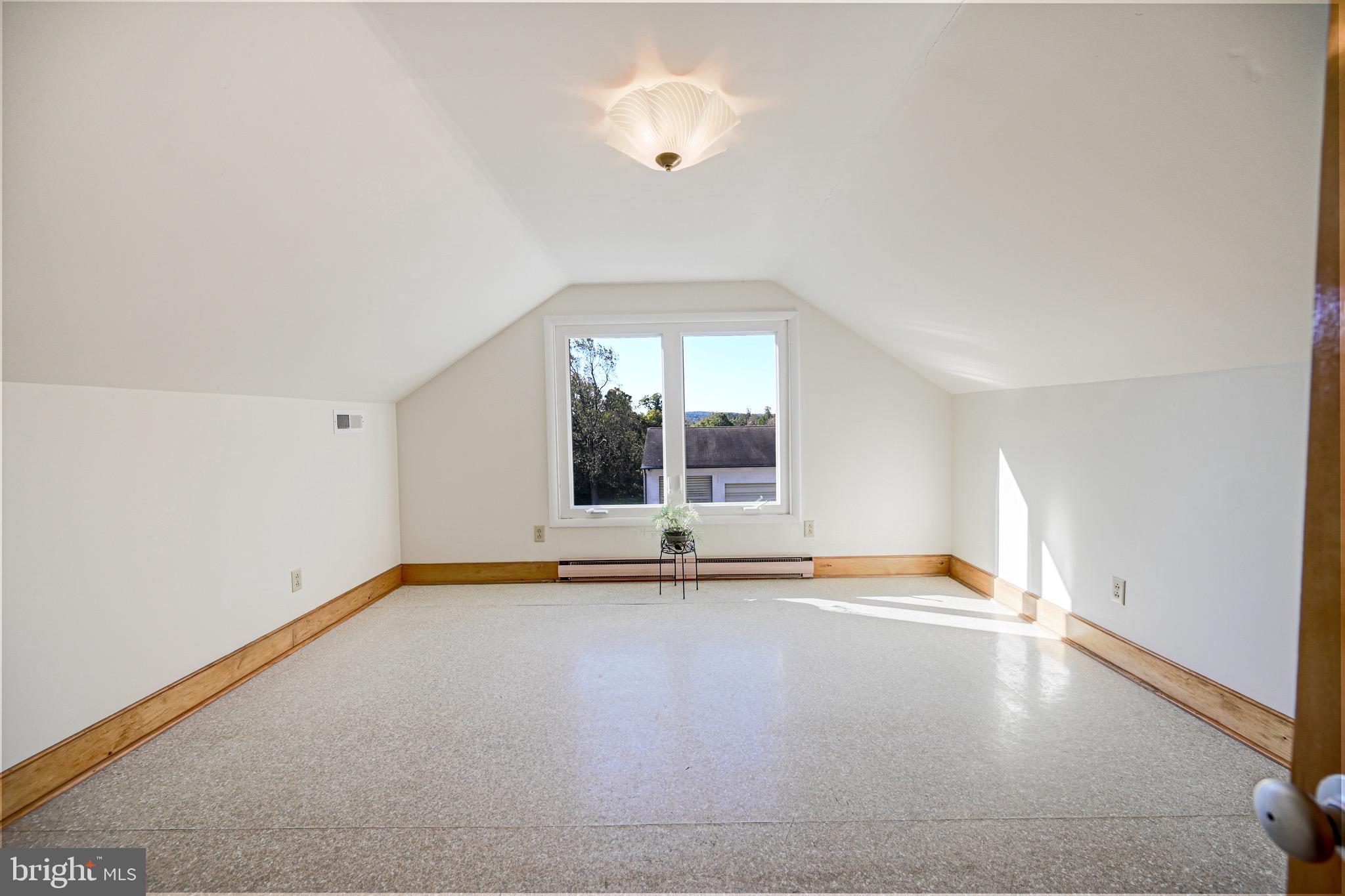 WATERSVILLE - Residential