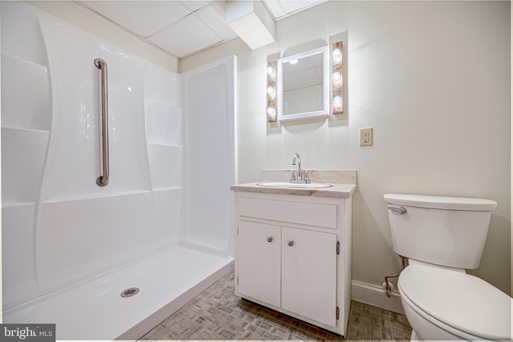 WATERSVILLE - Residential