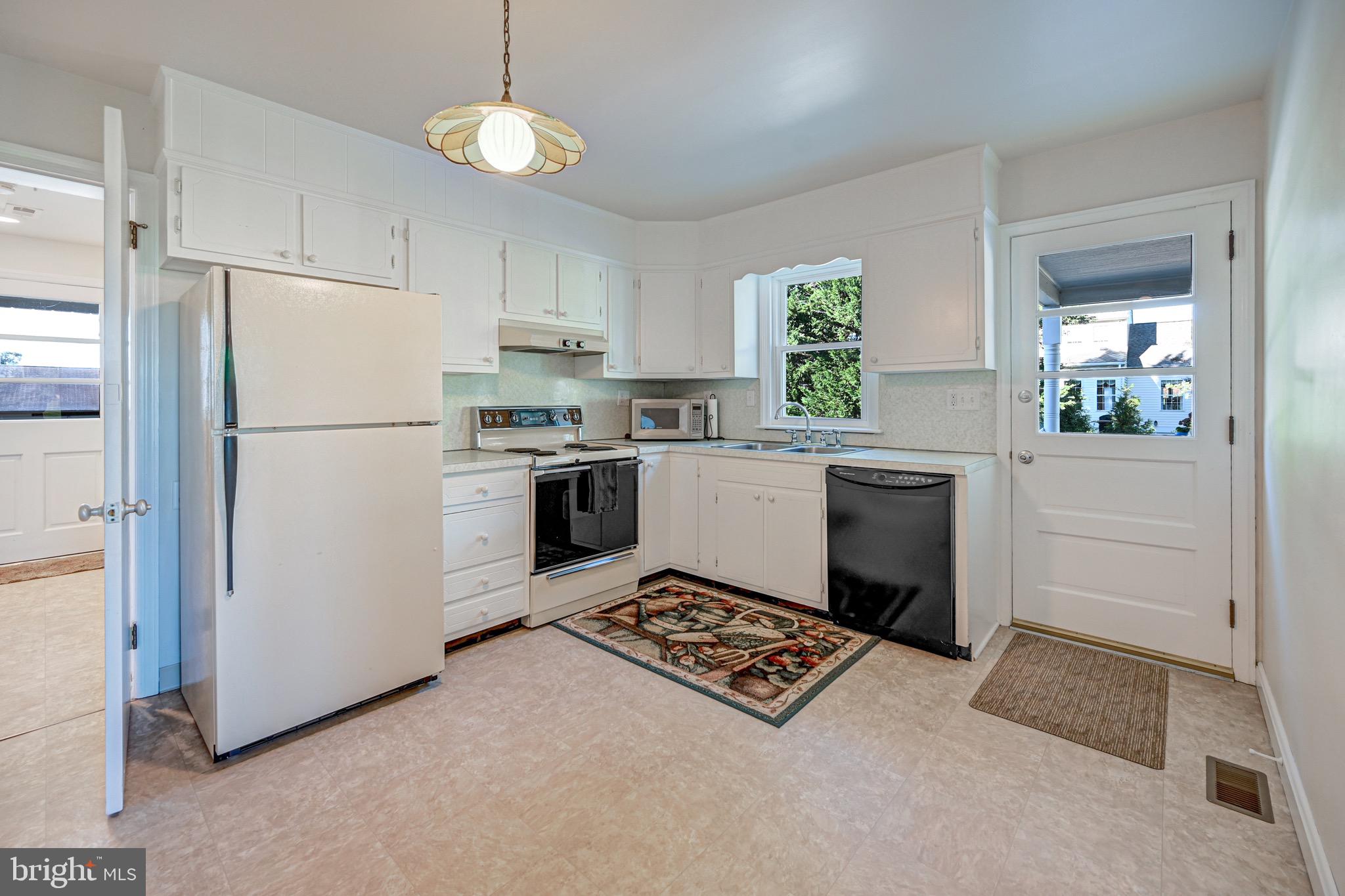 WATERSVILLE - Residential