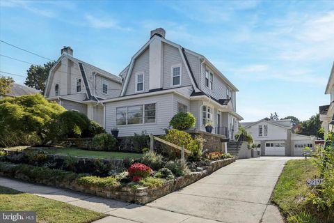 217 WINDSOR AVENUE UPPER DARBY PA 19082