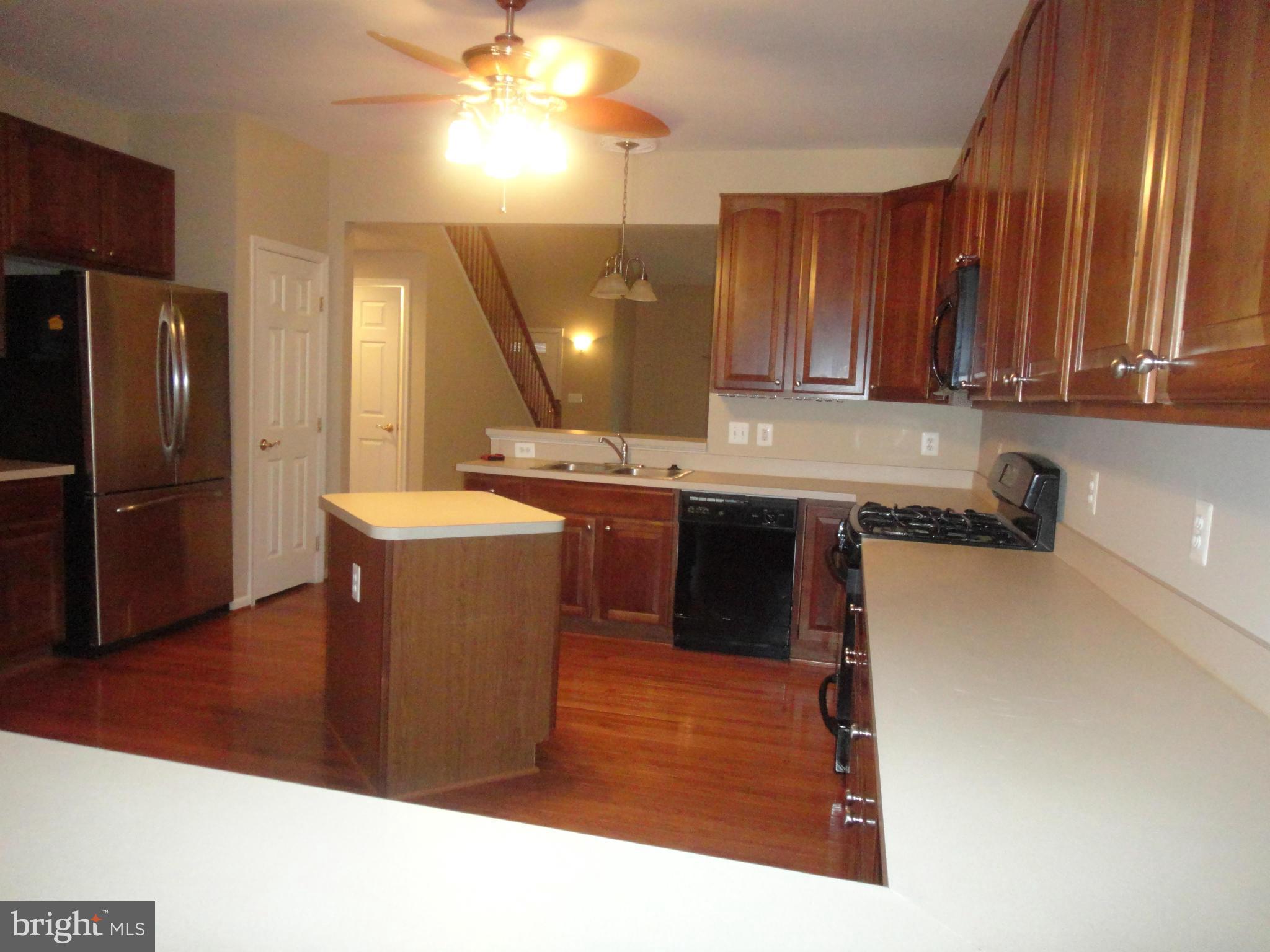 VILLAS AT THE RIDGES - Residential Lease