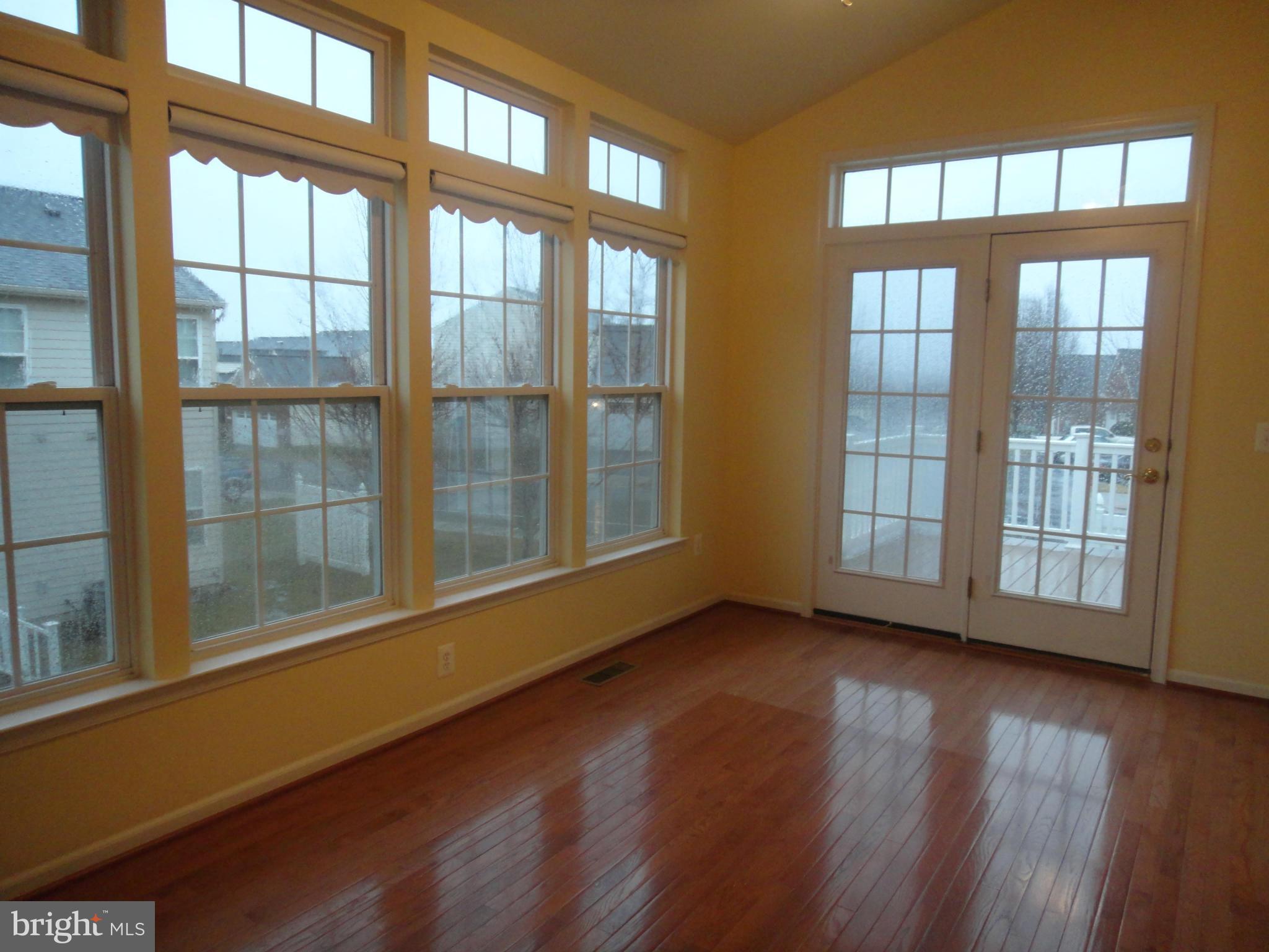 VILLAS AT THE RIDGES - Residential Lease