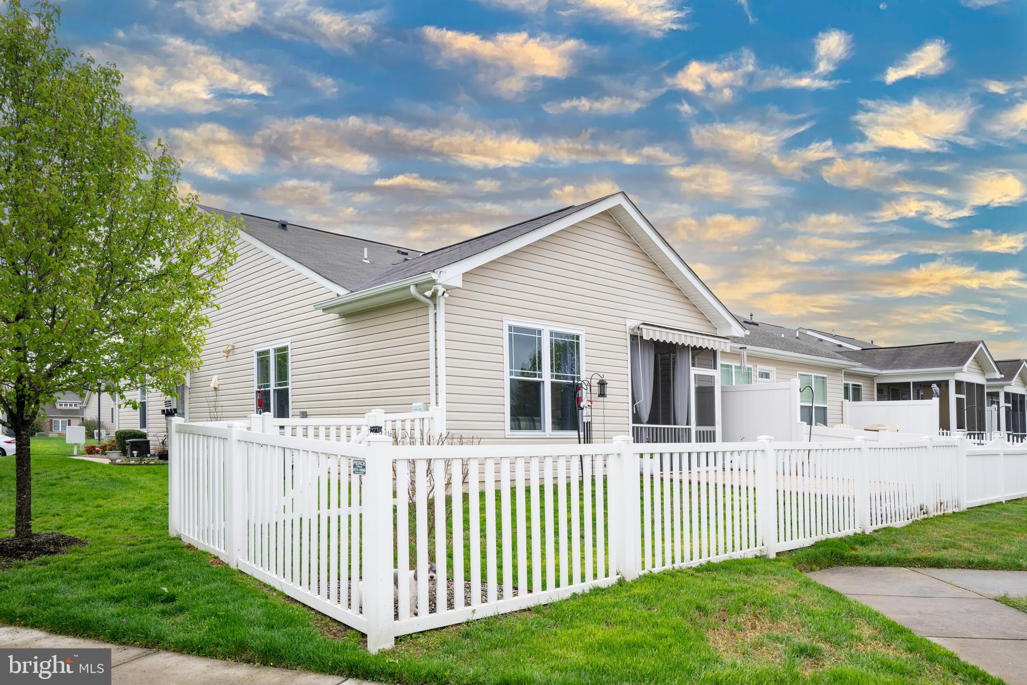 105 CRESTHAVEN LANE