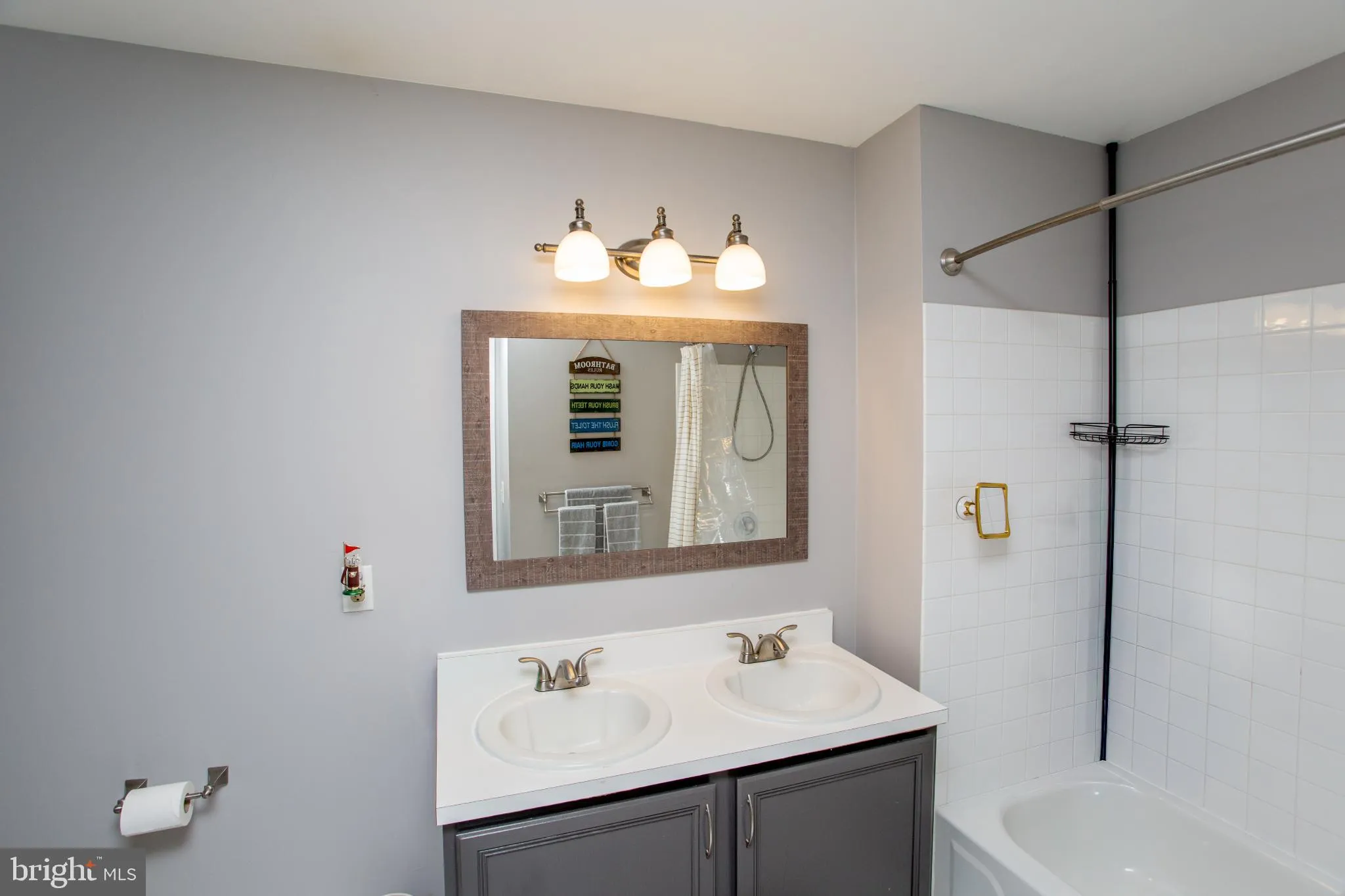 Chalfont, Pennsylvania 18914, United States, 3 Bedrooms Bedrooms, ,3 BathroomsBathrooms,Residential,Contingent,198769