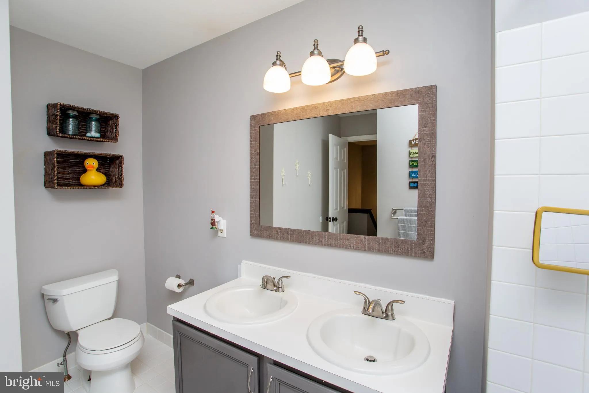 Chalfont, Pennsylvania 18914, United States, 3 Bedrooms Bedrooms, ,3 BathroomsBathrooms,Residential,Contingent,198769