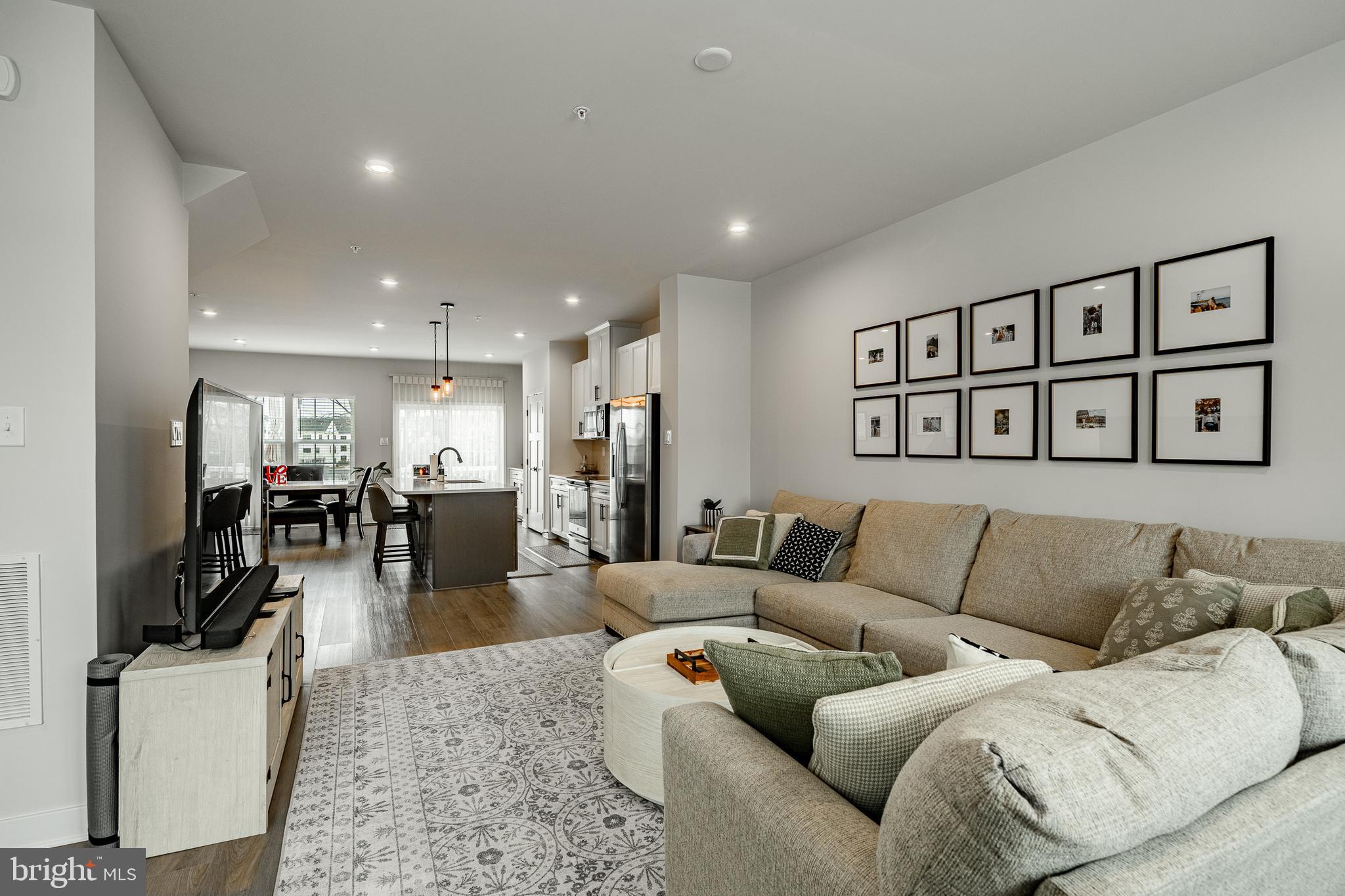 EXTON WALK - Residential