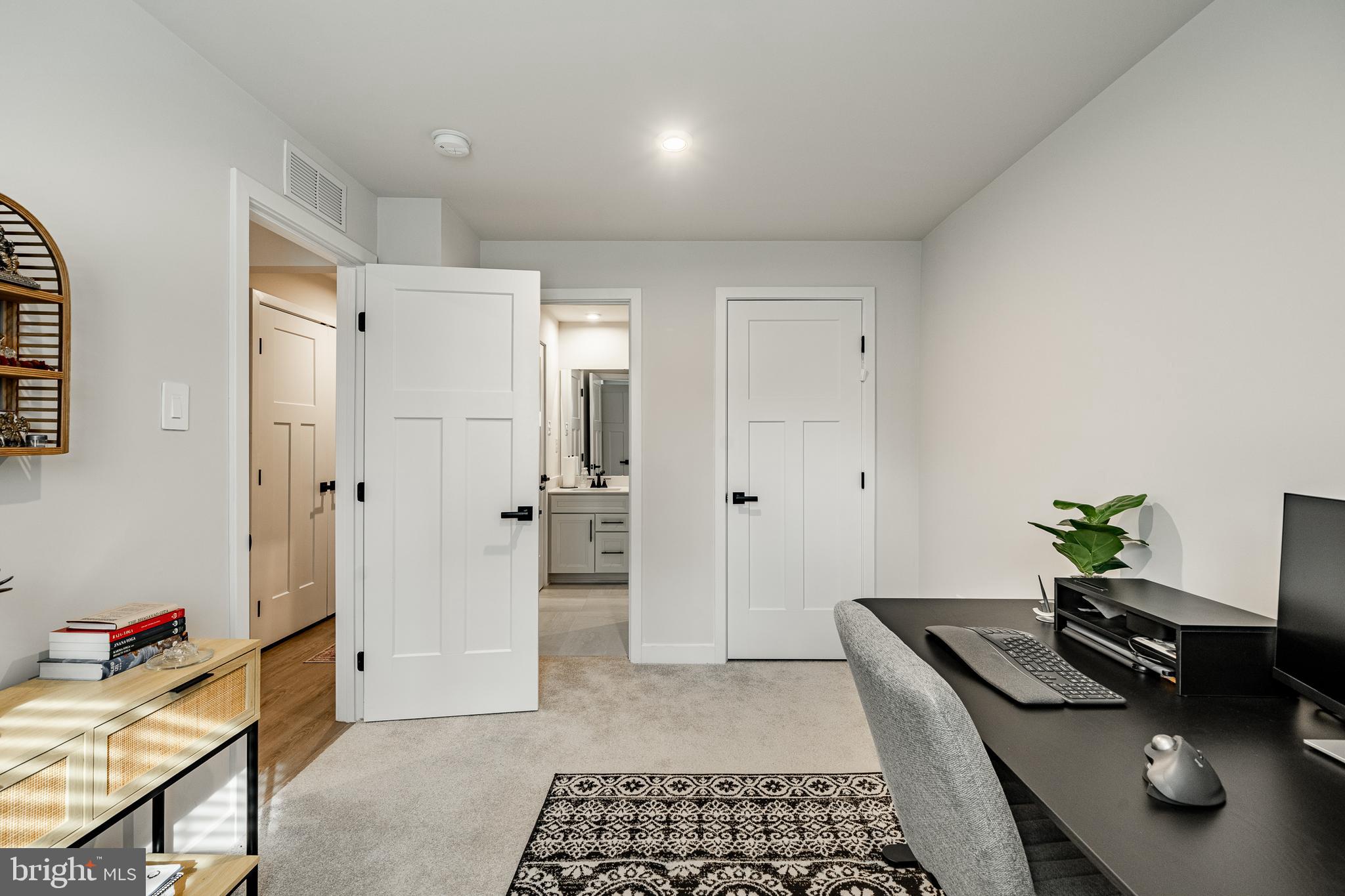 EXTON WALK - Residential