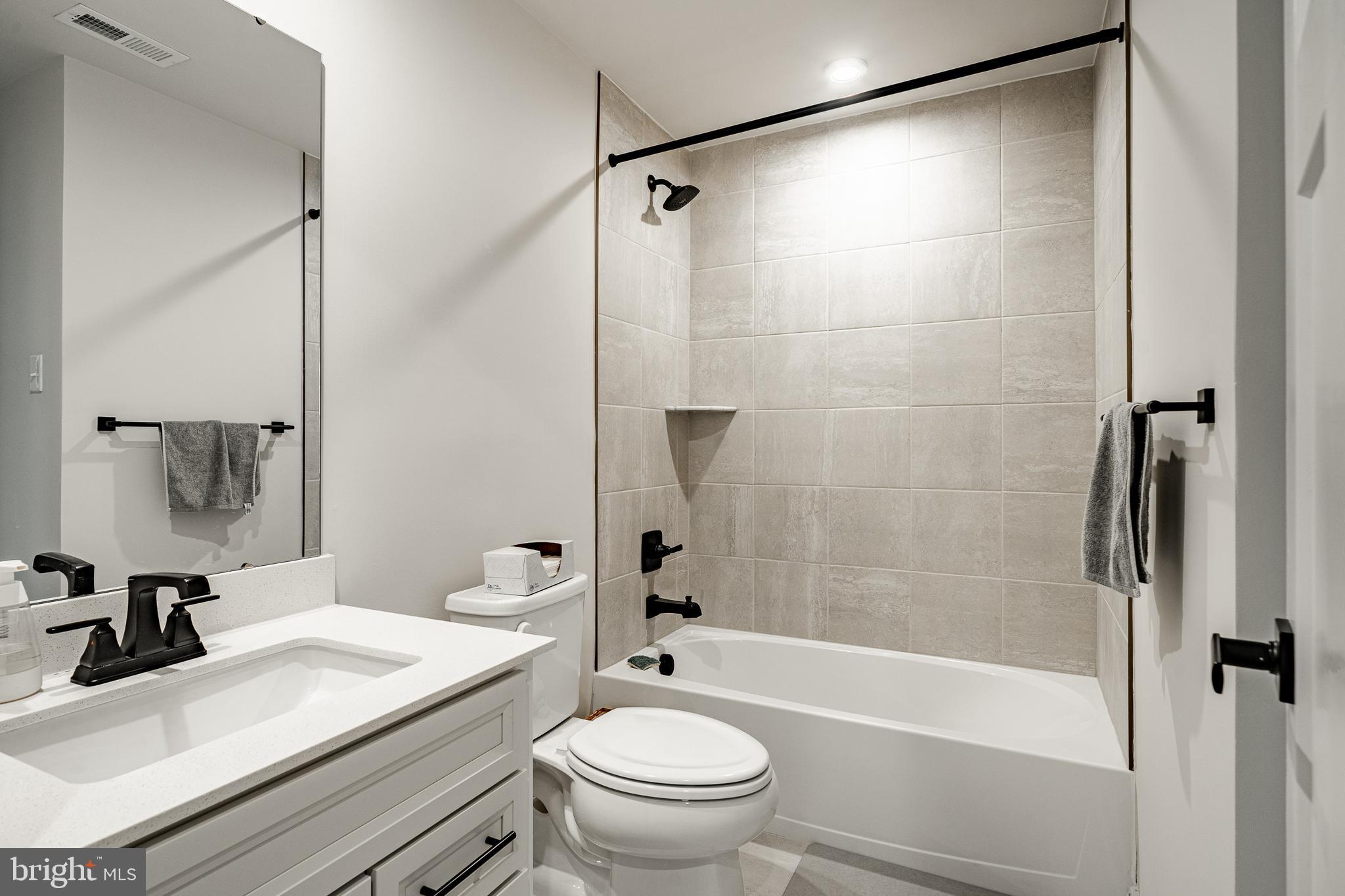 EXTON WALK - Residential