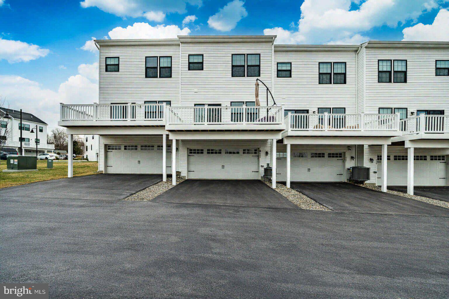 EXTON WALK - Residential