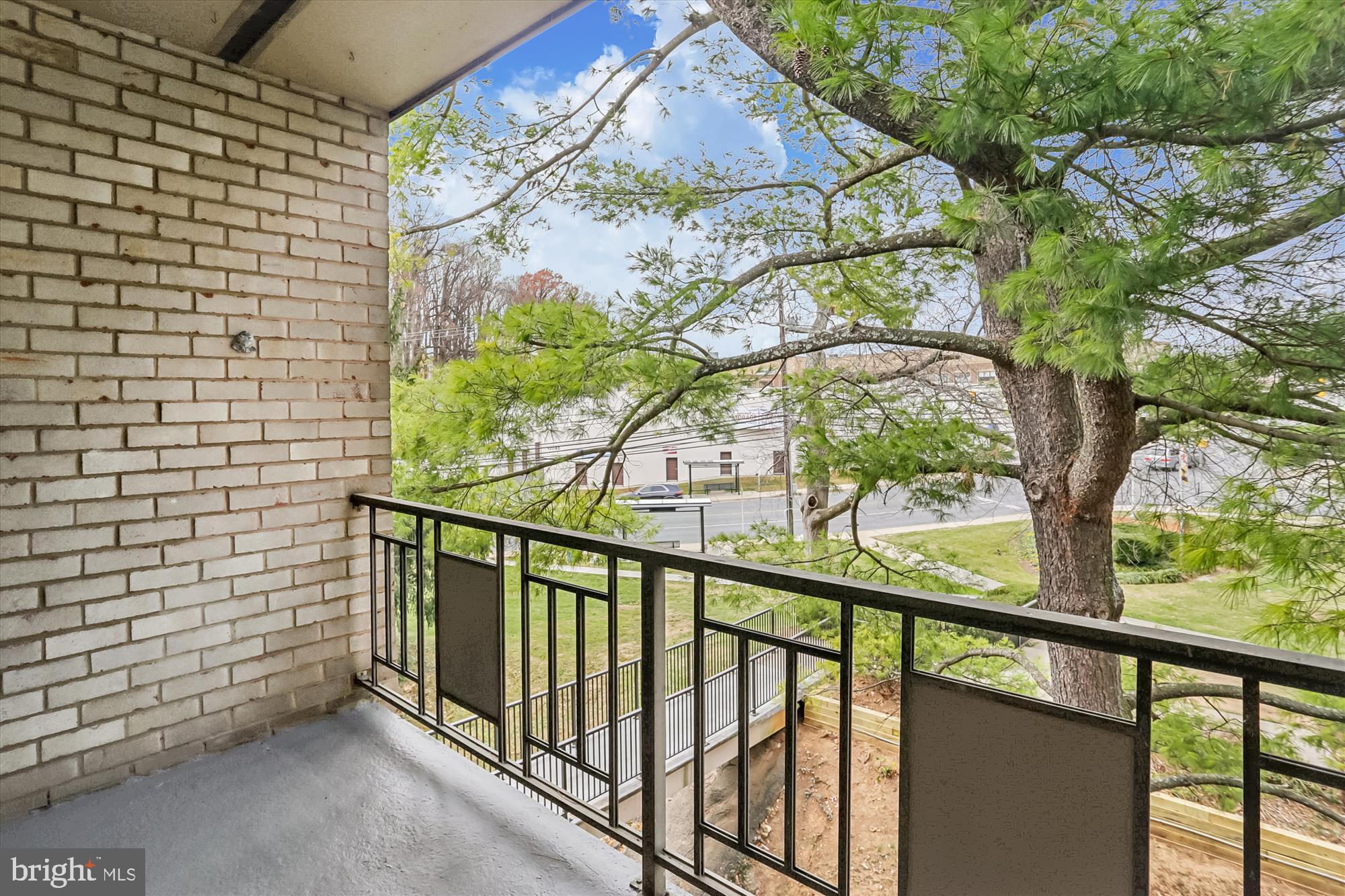 BETHESDA PARK - Residential