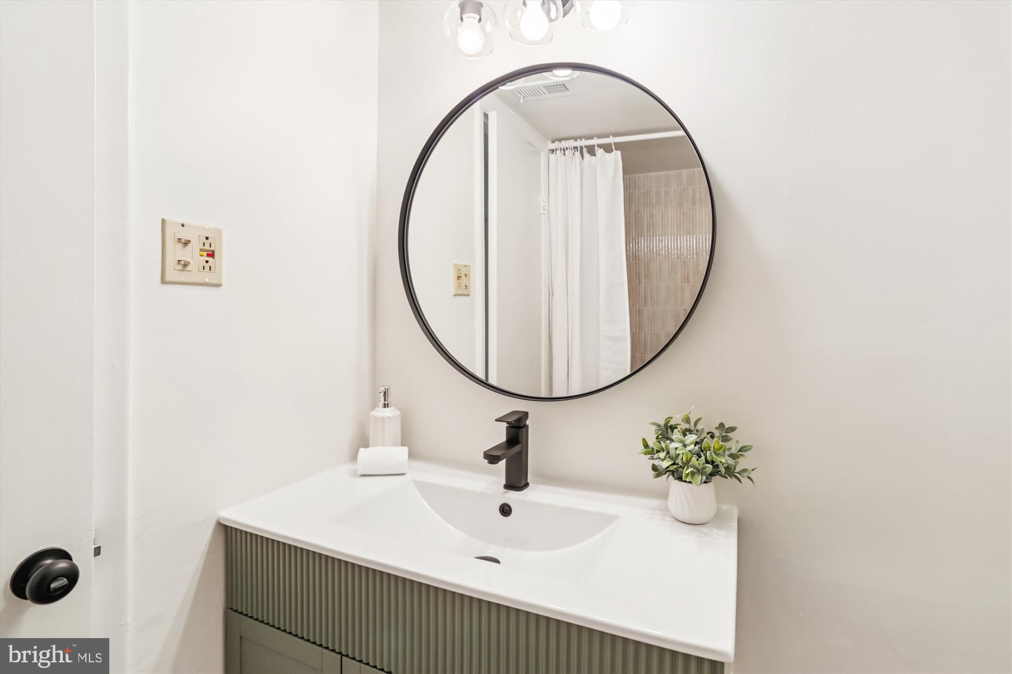 BETHESDA PARK - Residential