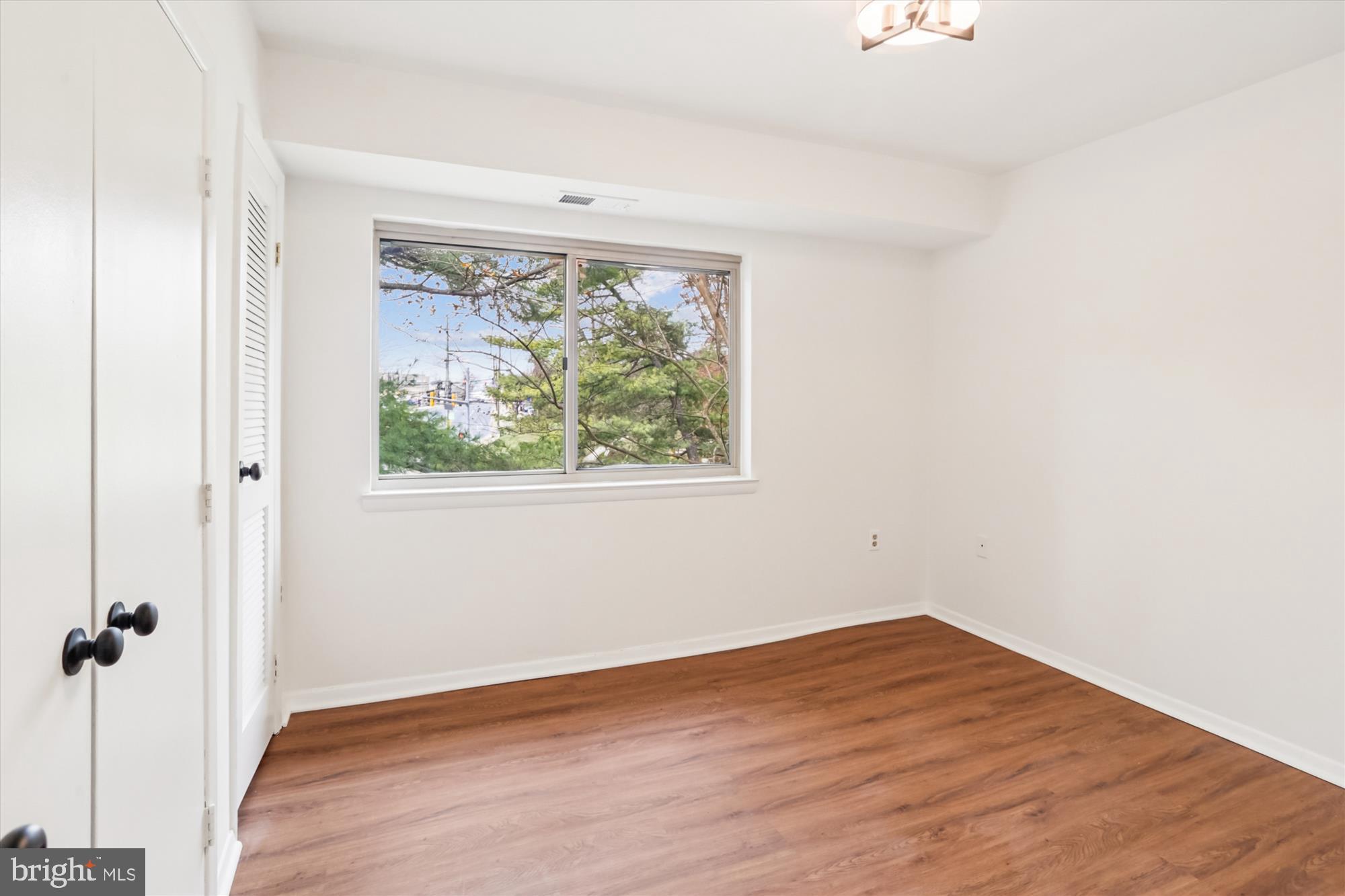 BETHESDA PARK - Residential