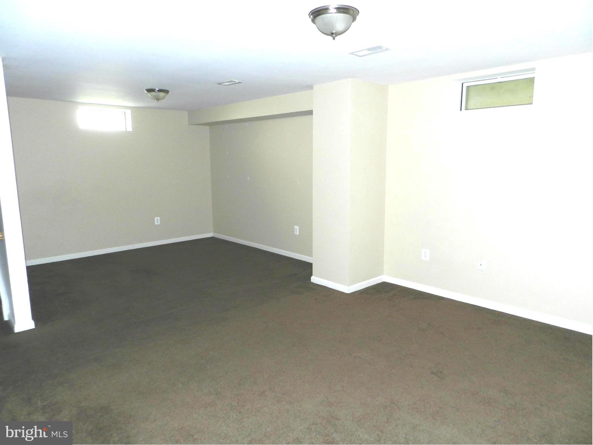 THE GLEN (SALEM FIELDS) - Residential Lease