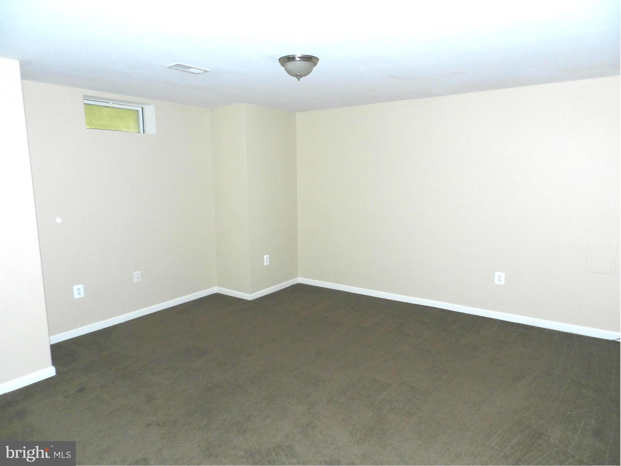 THE GLEN (SALEM FIELDS) - Residential Lease