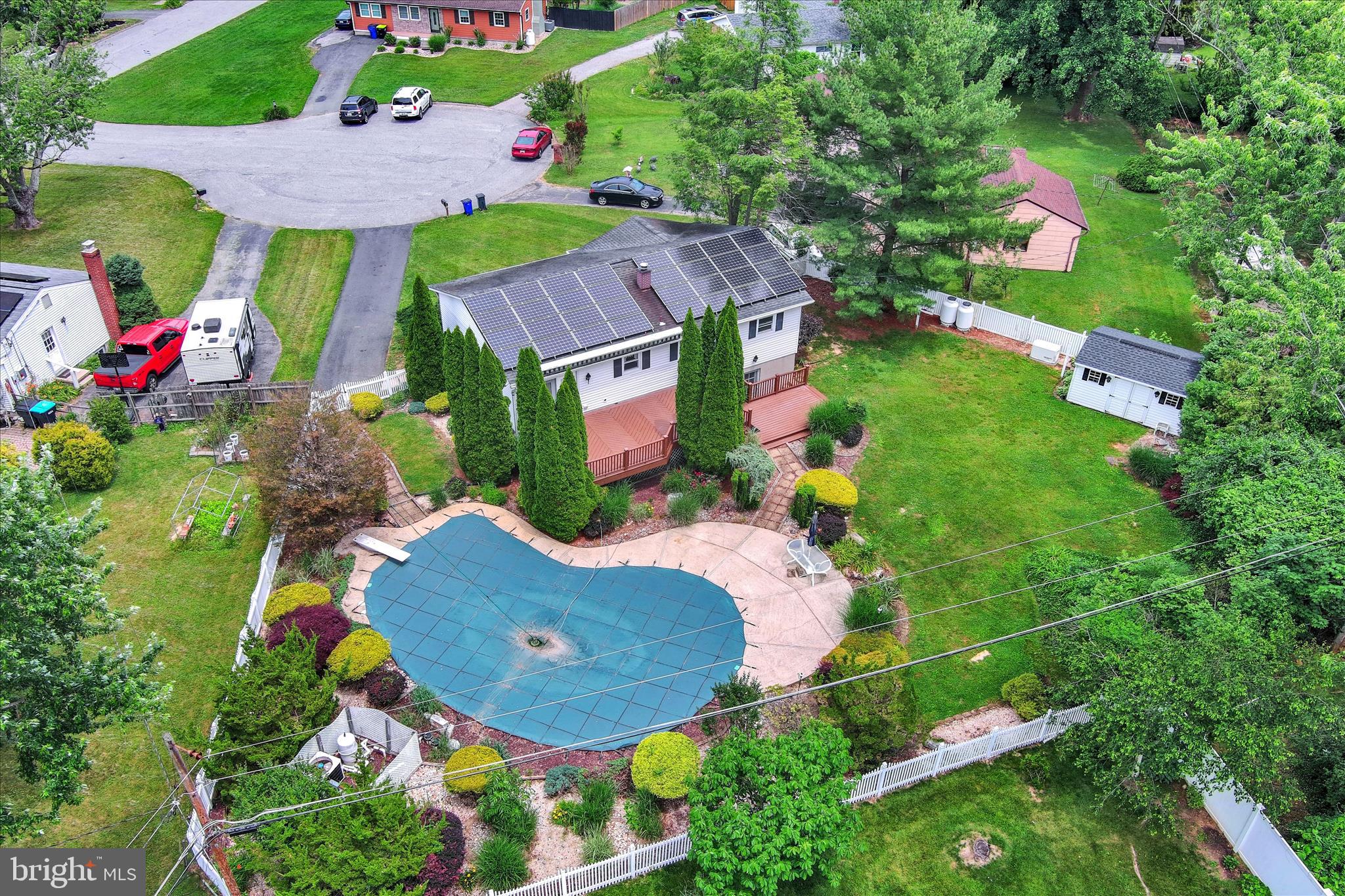 1502 MEADOW COURT