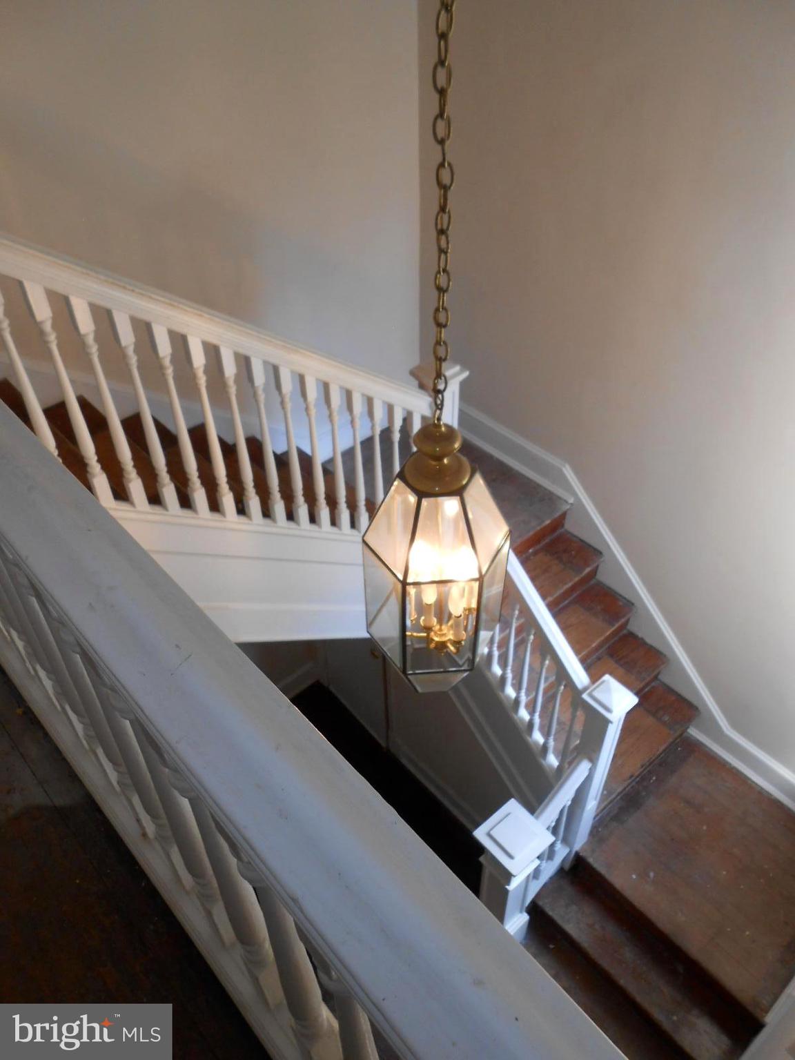 HIGHLANDTOWN - Residential Lease