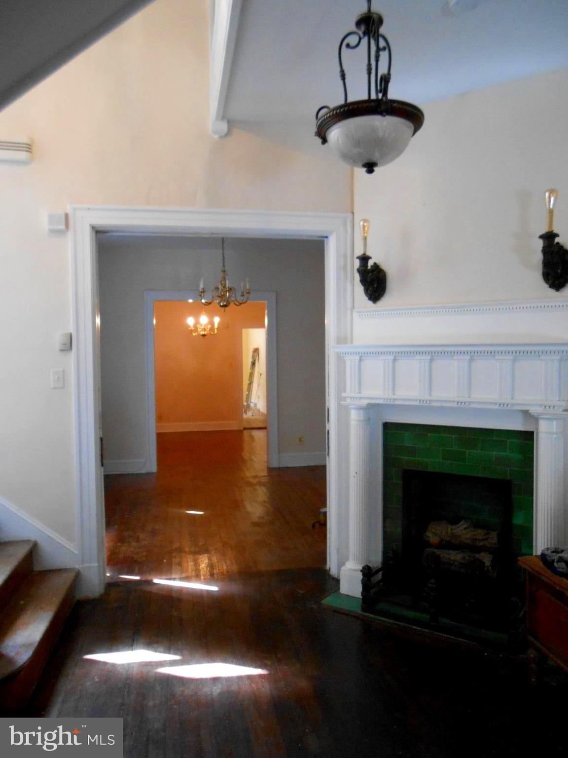 HIGHLANDTOWN - Residential Lease