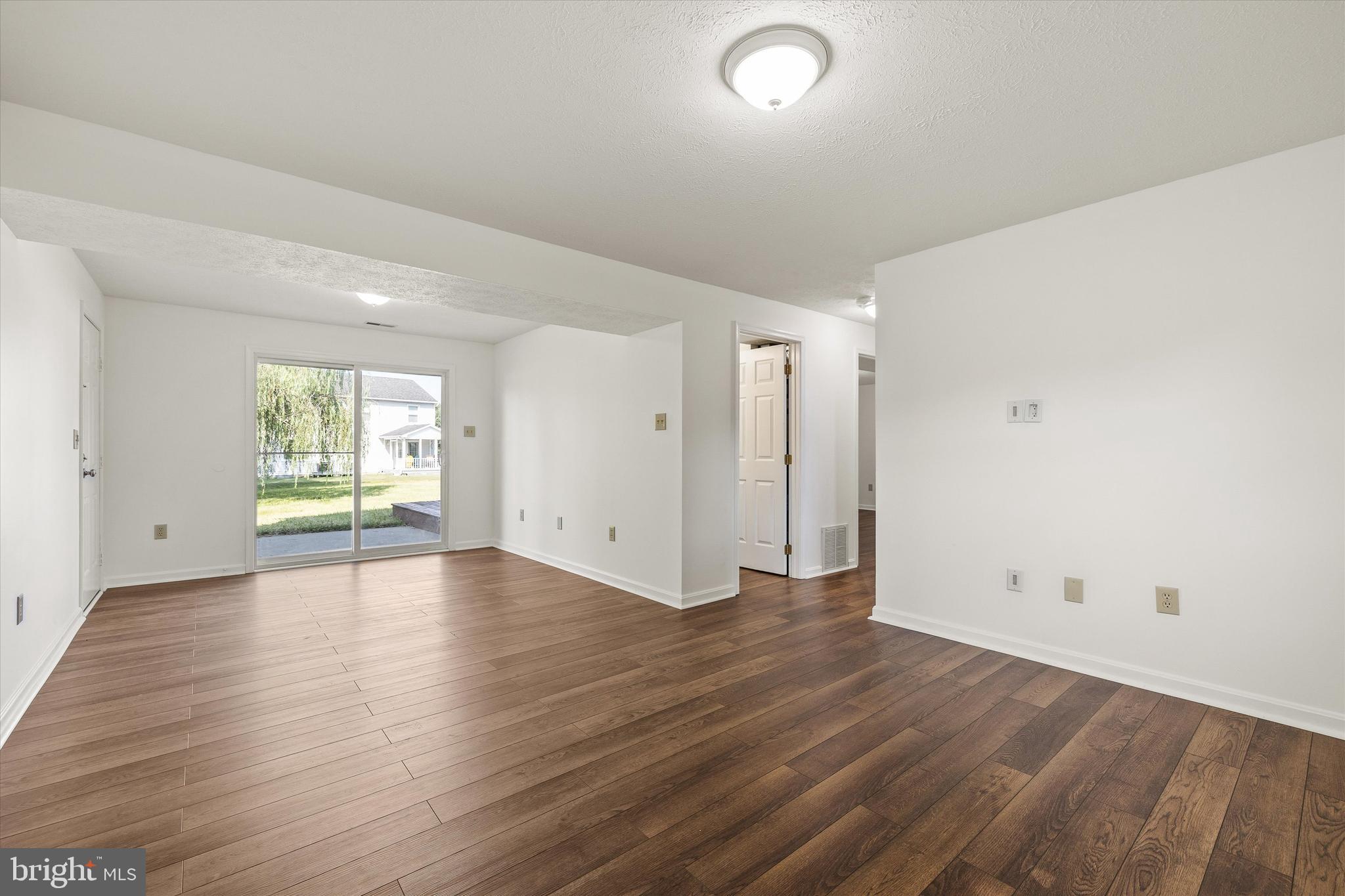 GREENBRIAR VILLAGE - Residential Lease