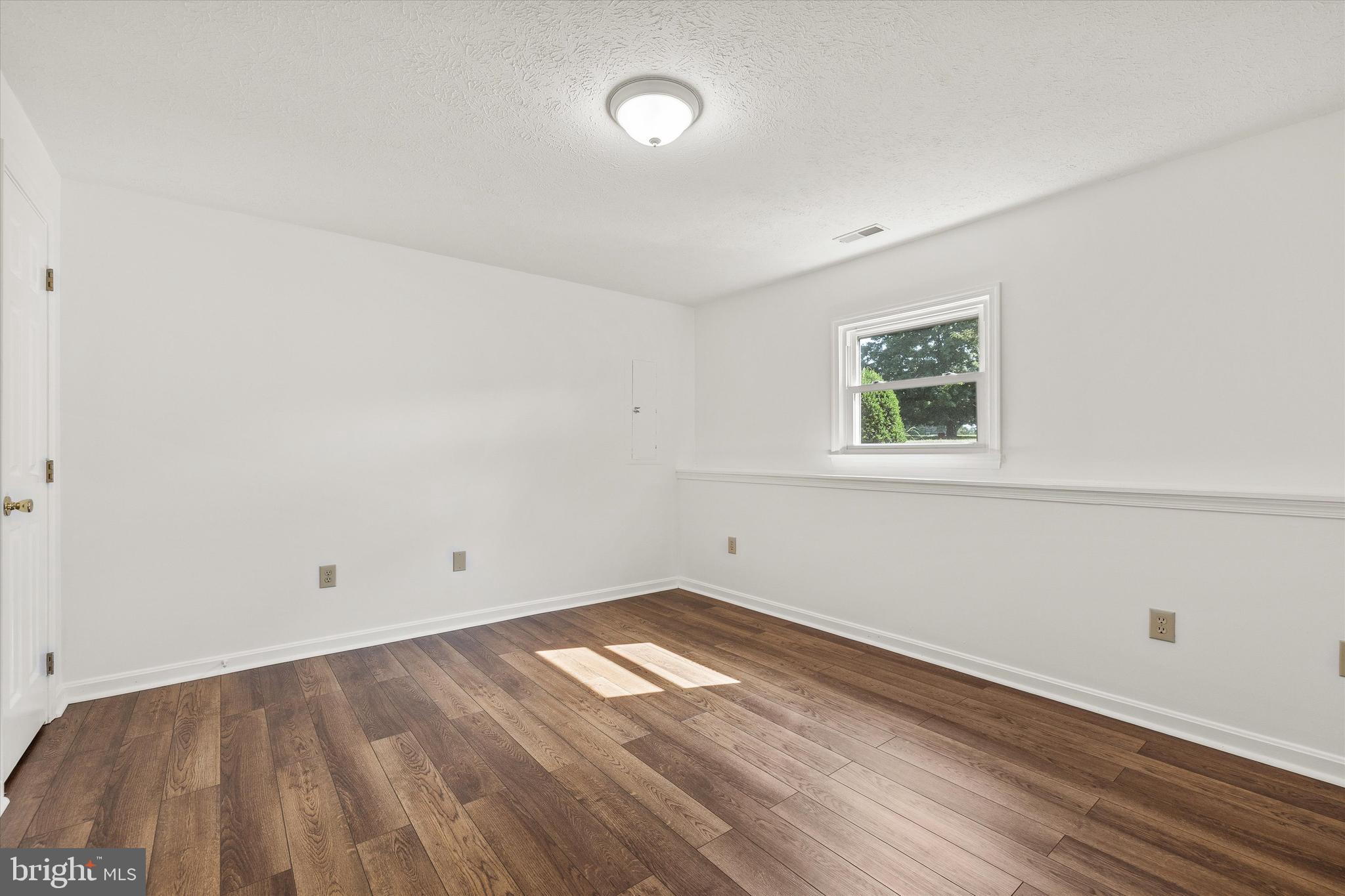 GREENBRIAR VILLAGE - Residential Lease