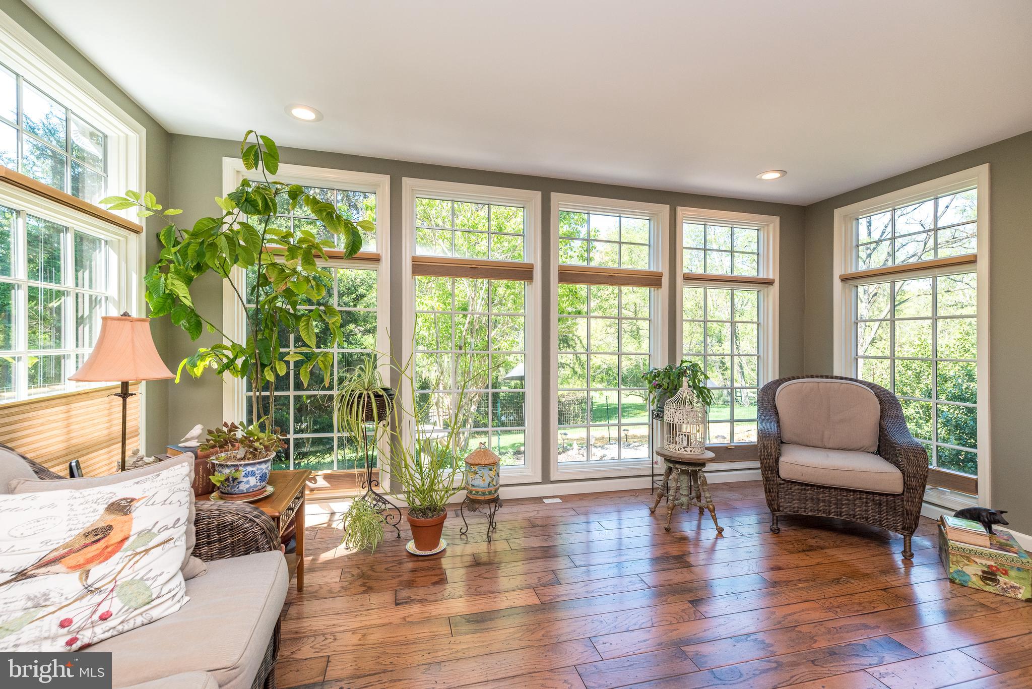 PEBBLE HILL - Residential