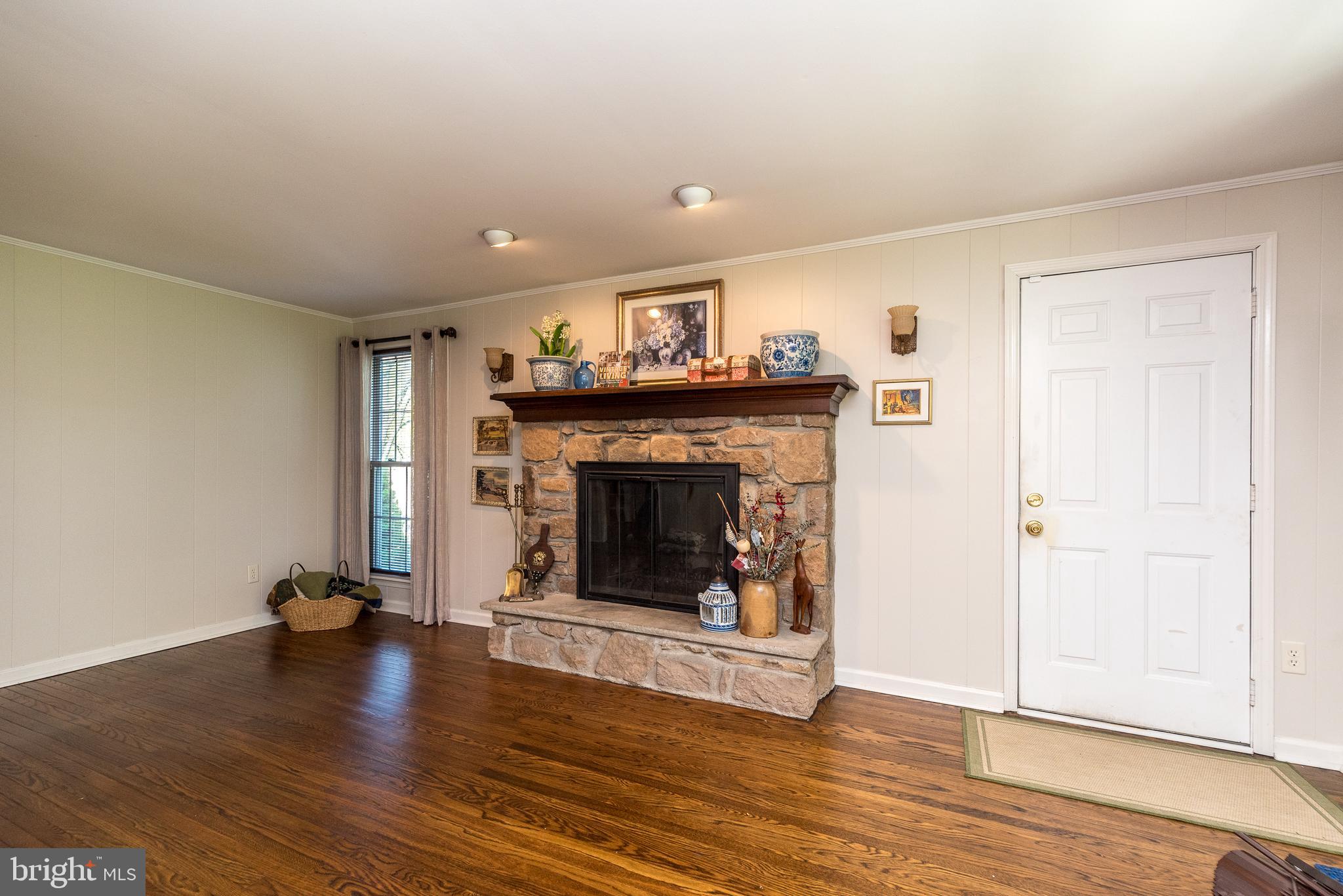 PEBBLE HILL - Residential