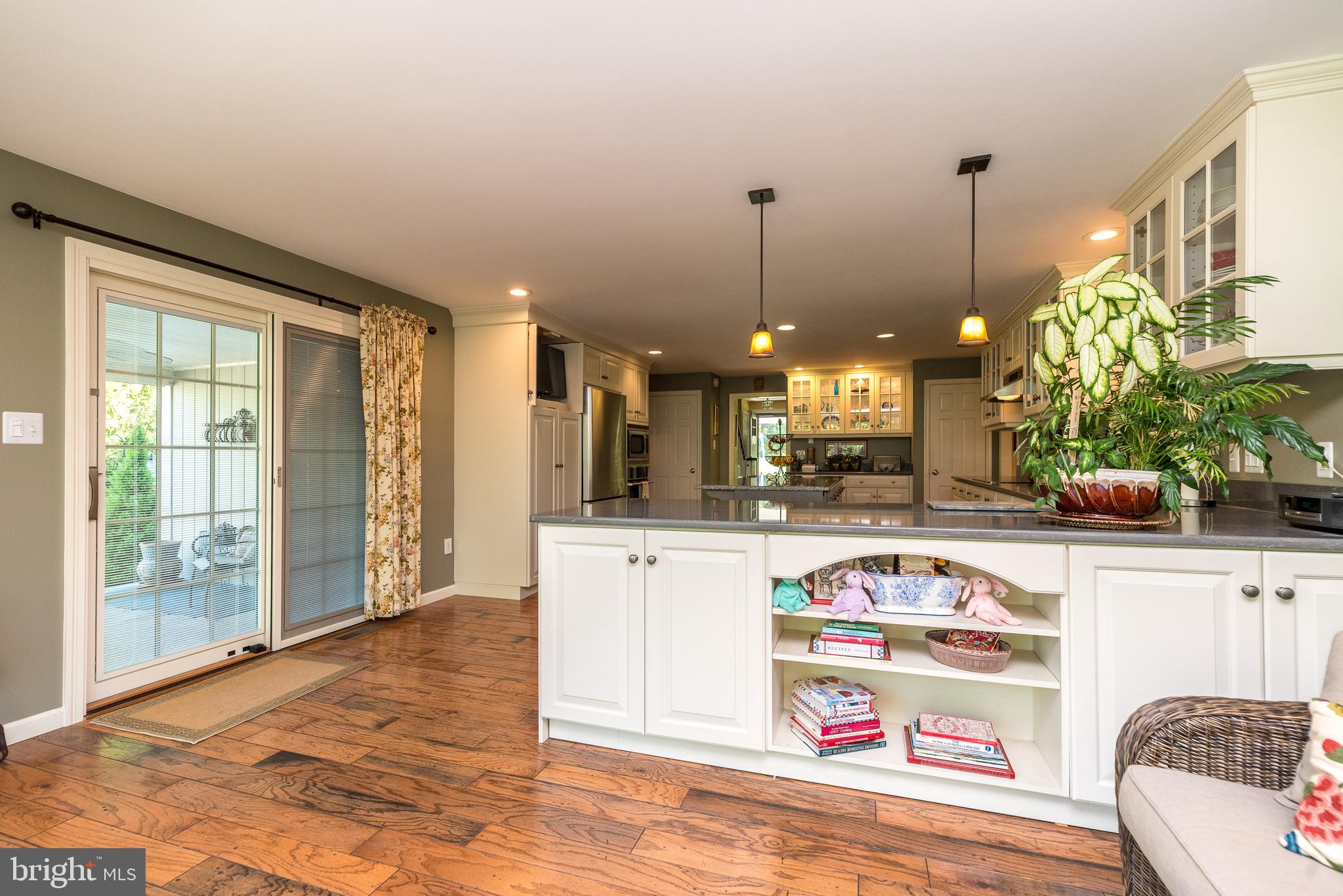 PEBBLE HILL - Residential