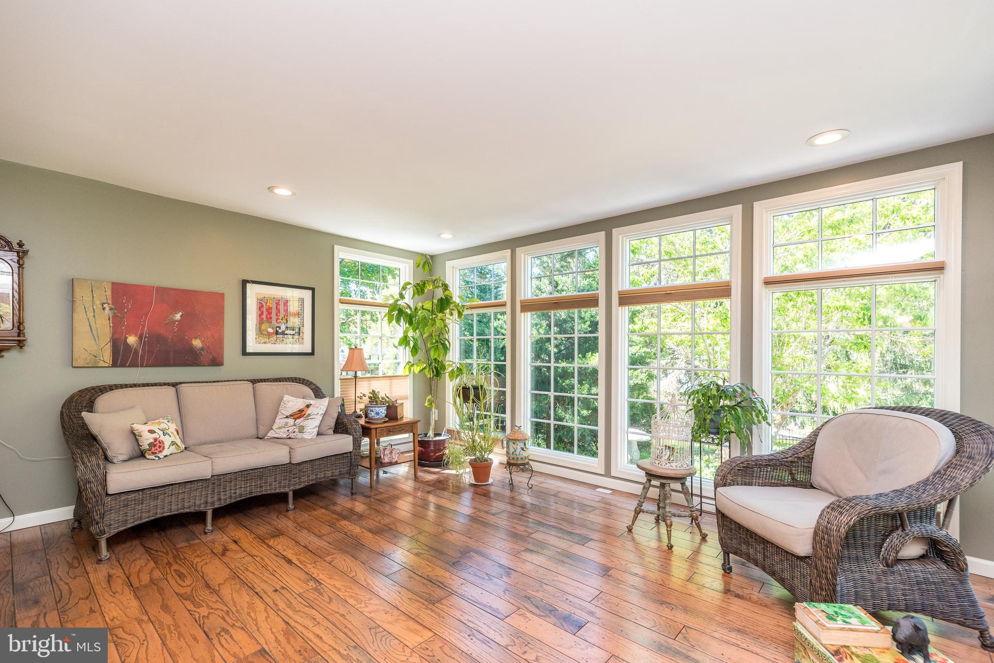 PEBBLE HILL - Residential