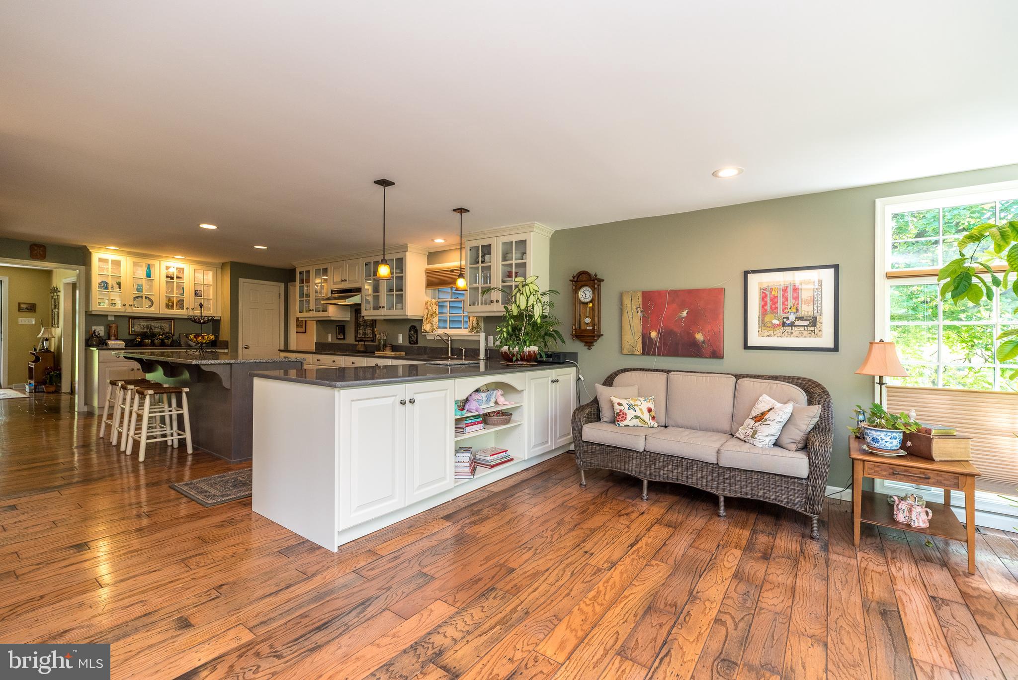 PEBBLE HILL - Residential