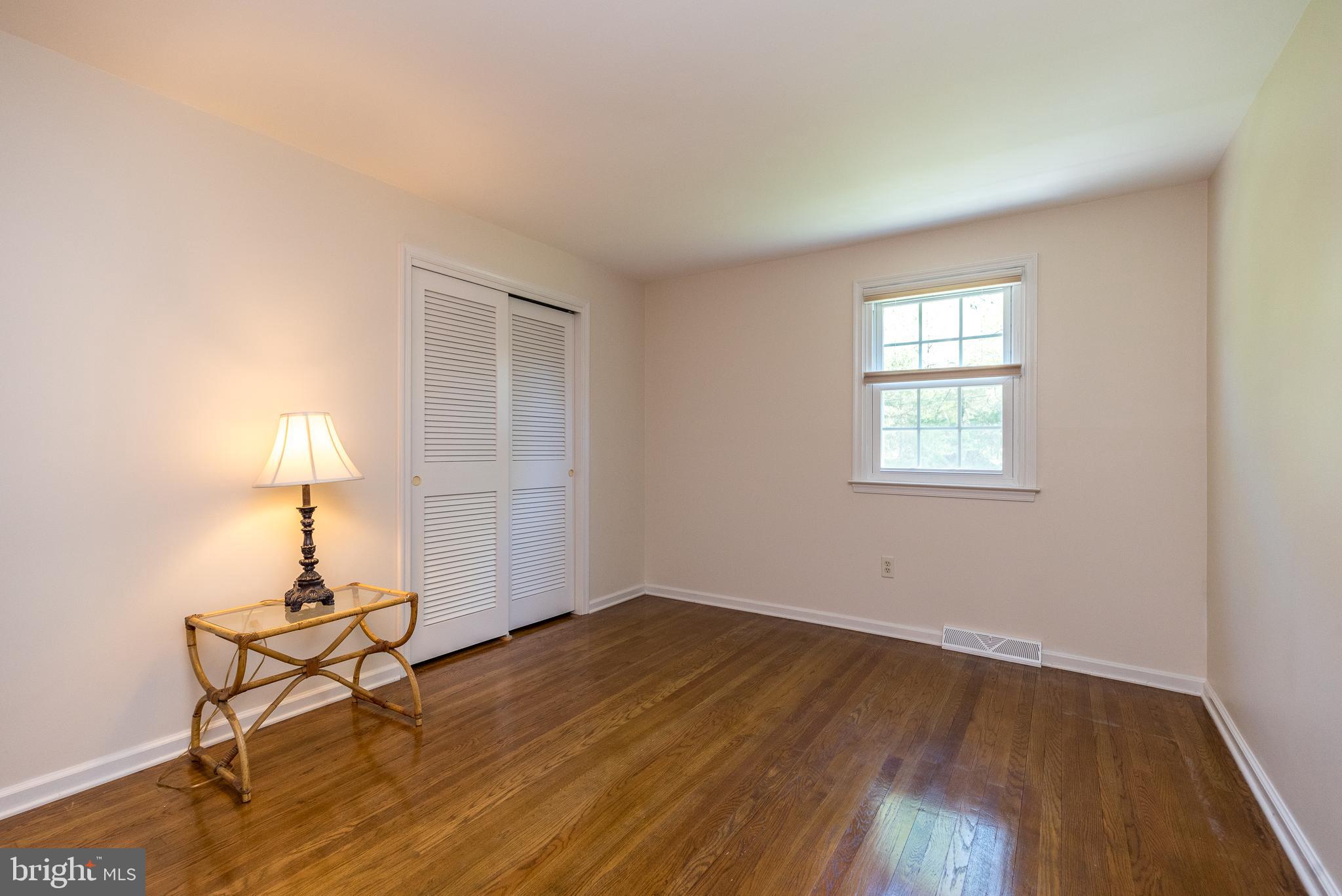 PEBBLE HILL - Residential